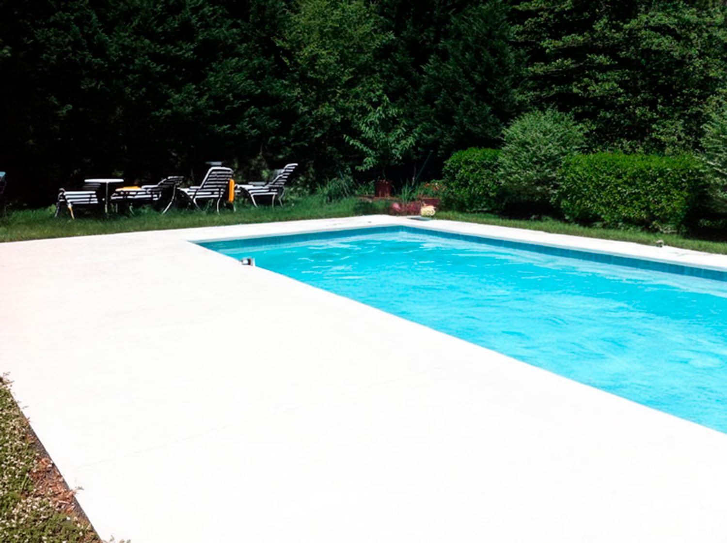 ALBACOR Pintura para Bordes de Piscinas y Piedra de Coronación - Antideslizante Especial para Renovar - Alta Resistencia (Blanco Arena, 5 Kilos)