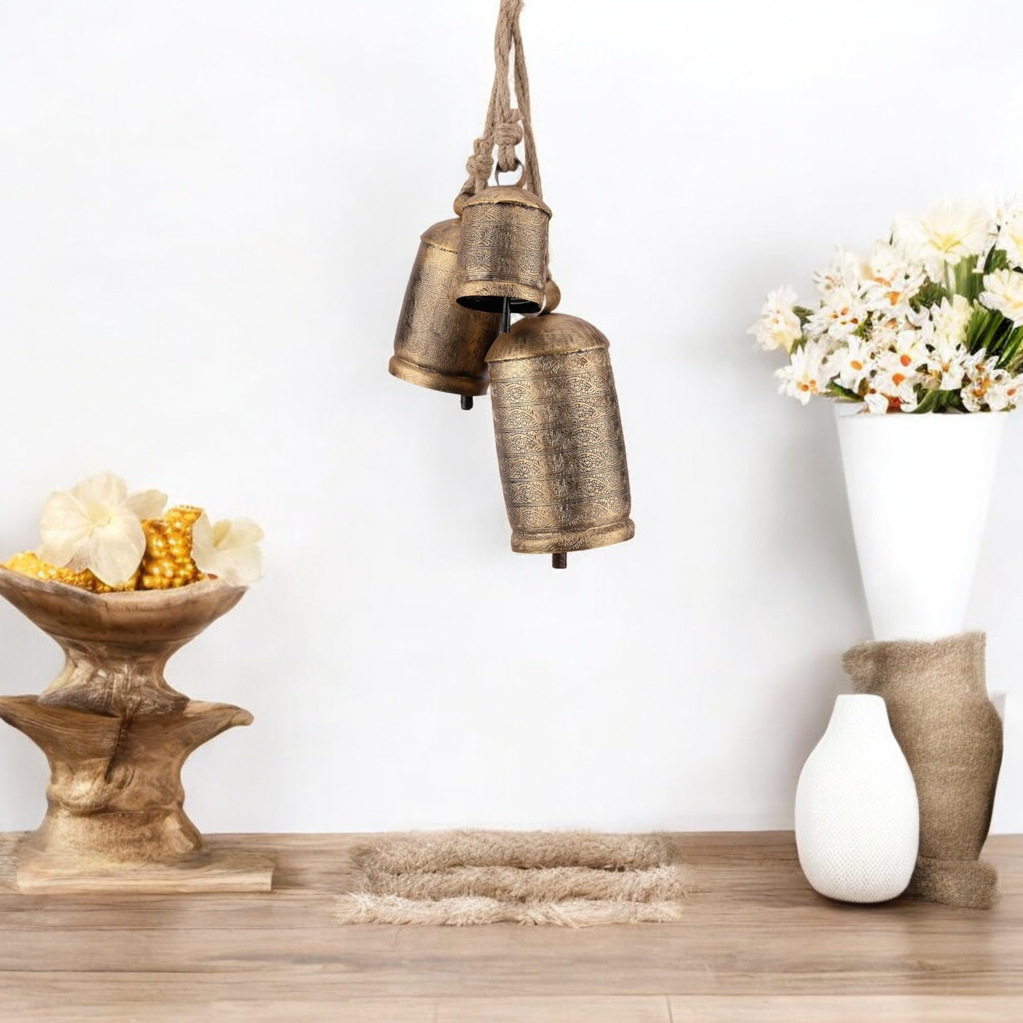 Vivanta Hängende Kuhglocken Dekoration | 114 Cm Windspiel Mit 6 Herzen | Antik Gold | Für Garten, Wohnung & Weihnachten