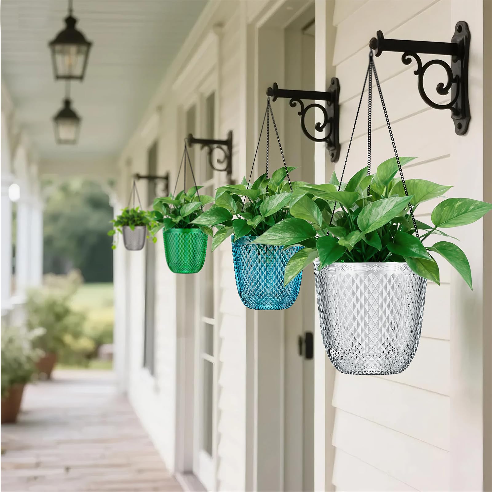 QCQHDU Lot de 2 pots de fleurs suspendus à arrosage automatique de 18 cm pour plantes d'intérieur avec trous de drainage et 3 chaînes de crochets pour jardin et maison (transparent)