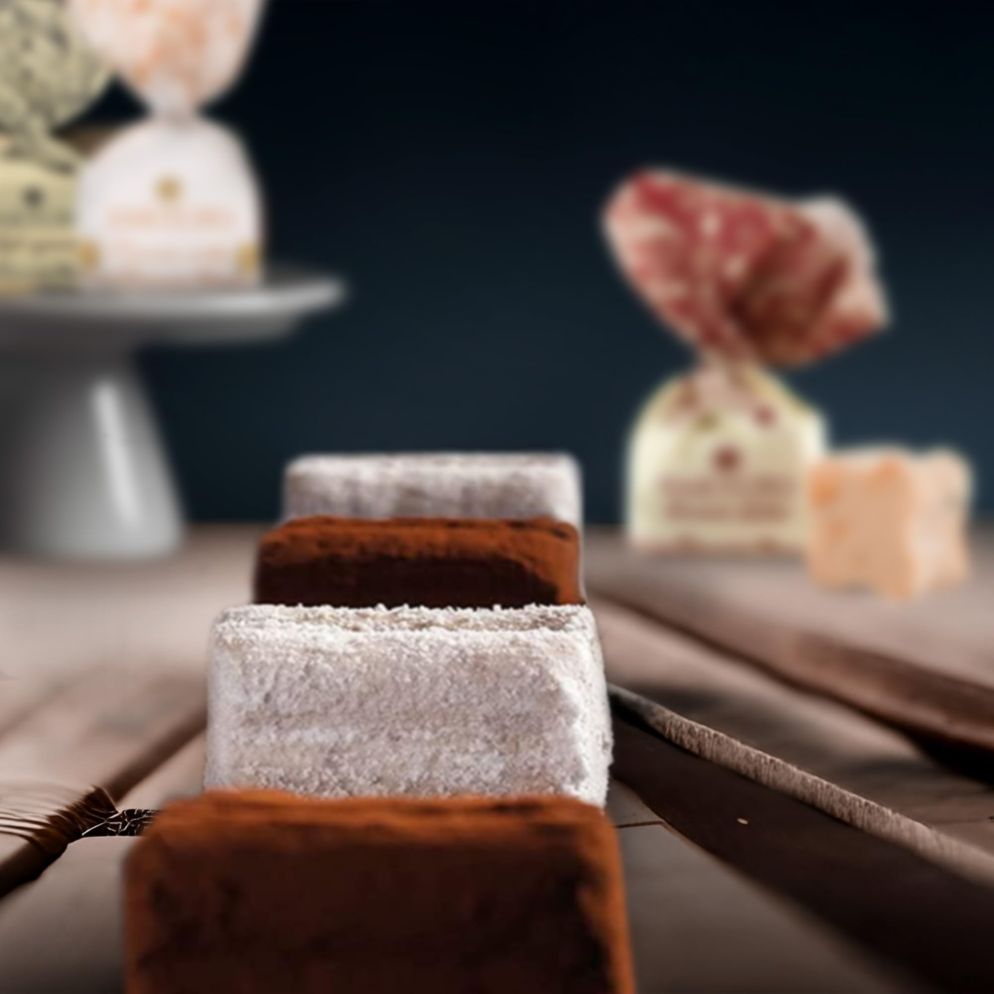Antica Torroneria Piemontese Tartufi Dolci White, 1kg – Feinste exquisite Italienische Trüffelpralinen, Glutenfrei & Köstlich, Ideal als Edle Geschenkidee - 70 Stück, je 14g