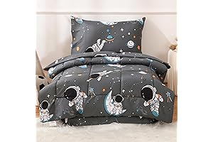 Out-of-This-World Astronaut Bedding for Budding Space Explorers