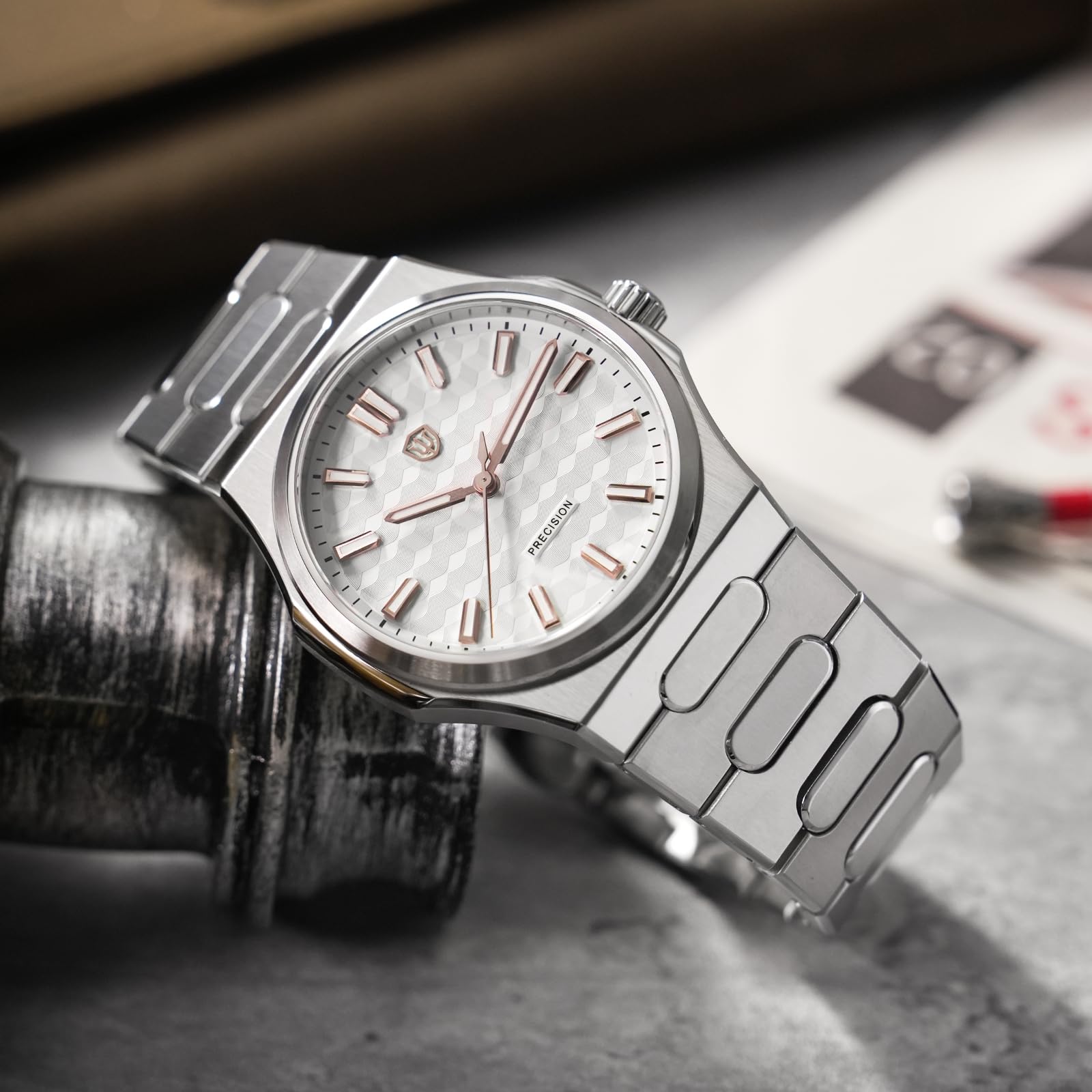 watchdives 39 mm WD0016 MUSOU Schwarz Ultra-Lichtabsorbierendes Zifferblatt WD0016B Quadratisch-Facettiertes Zifferblatt Original Design Herren Uhr, Japan VH31 Sweep Second Quarzuhr Armbanduhr