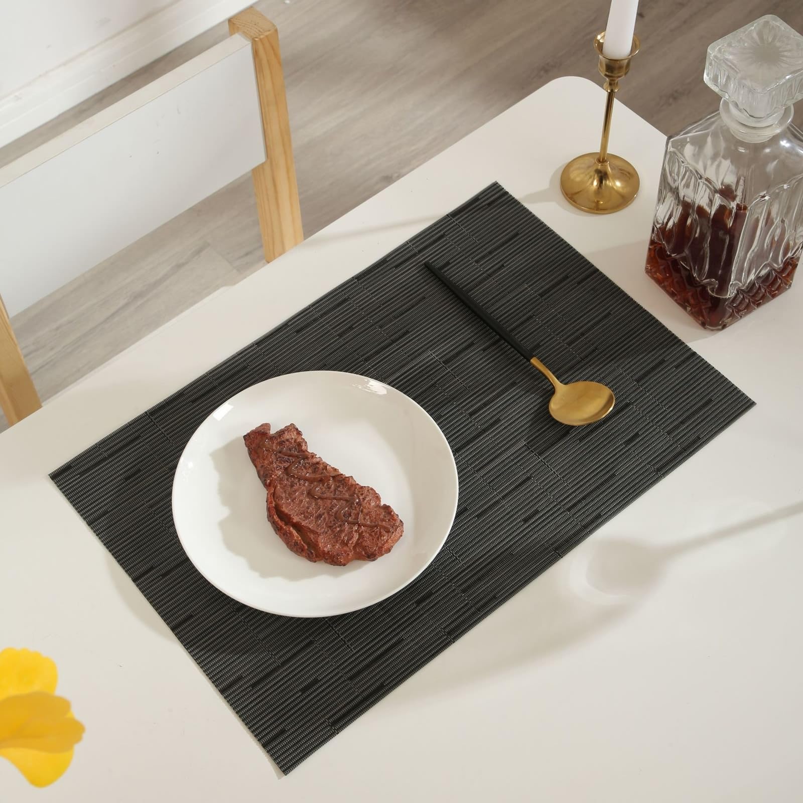 AMDXD Lot de 10 sets de table modernes en PVC avec lignes tissées et texture lavable, personnalisés, carrés, pour cuisine et restaurant, gris noir, 30 x 45 cm
