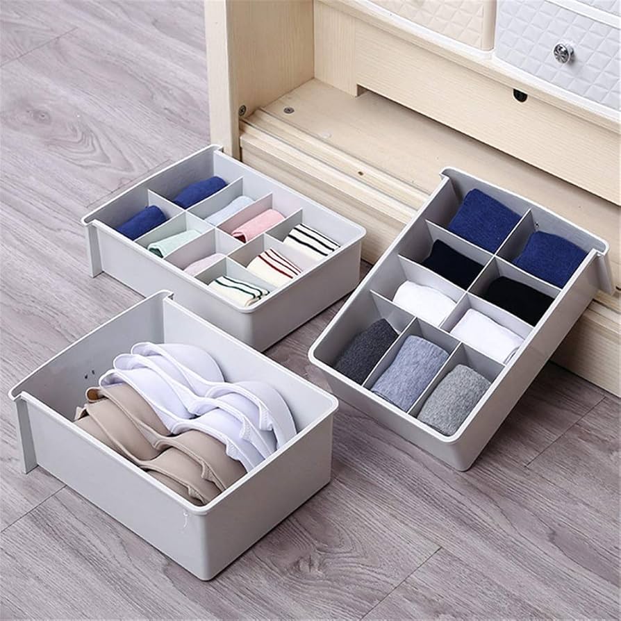 タンスの中 下着 Amazon|下着収納ボックス 3引き出し収納キャビネットワードローブドレッサー個別の収納下着ソックスは、ワードローブの内側と外側の保管と仕上げに使用できます 大容量下着ソックス収納ボックス (色 : グレー)|衣類用引き出し仕切り オンライン通販