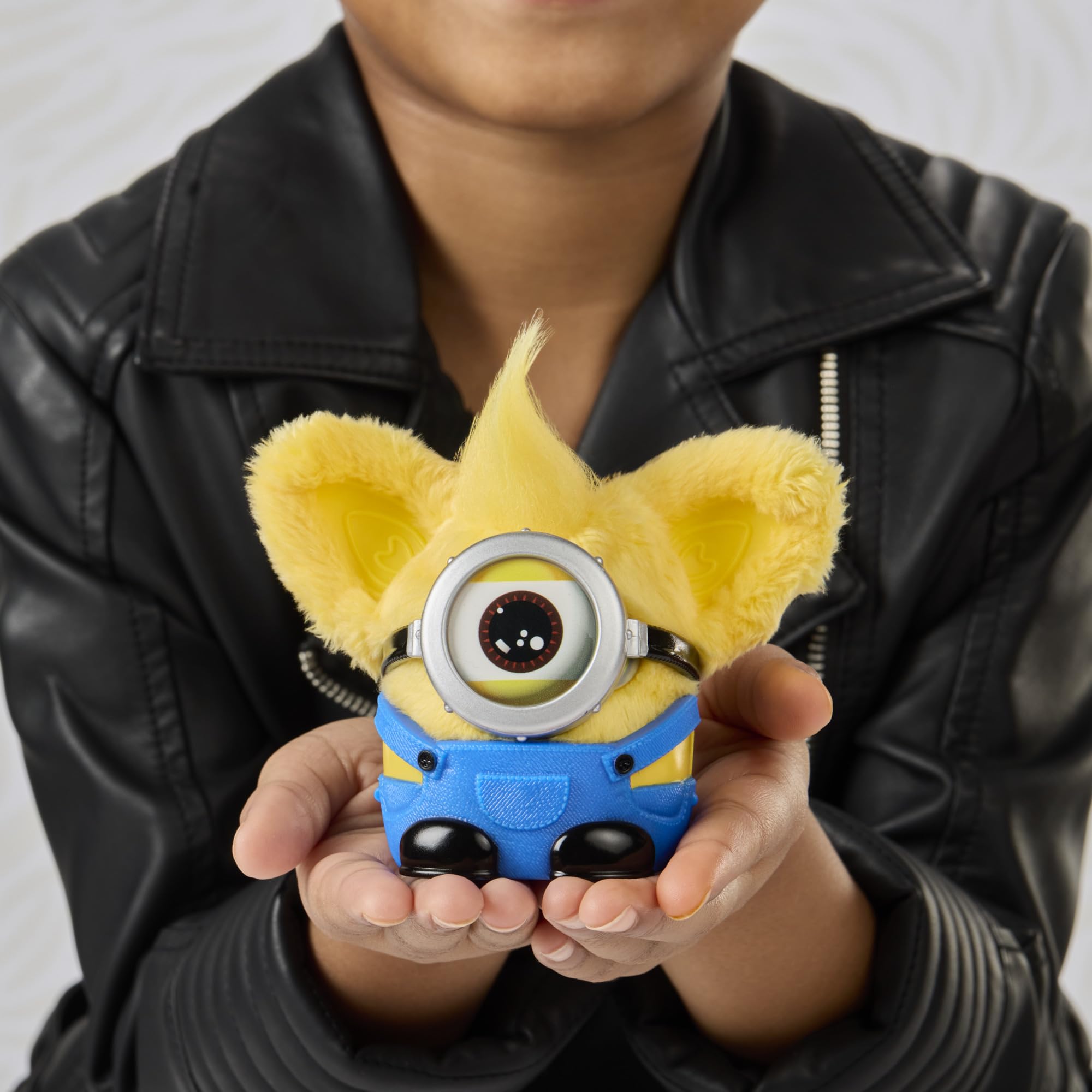 Furby Furblets Minions, miniaturowa pluszowa elektroniczna zabawka kolekcjonerska w skali 7,6 cm, na oficjalnej licencji, wiek: od 6 lat