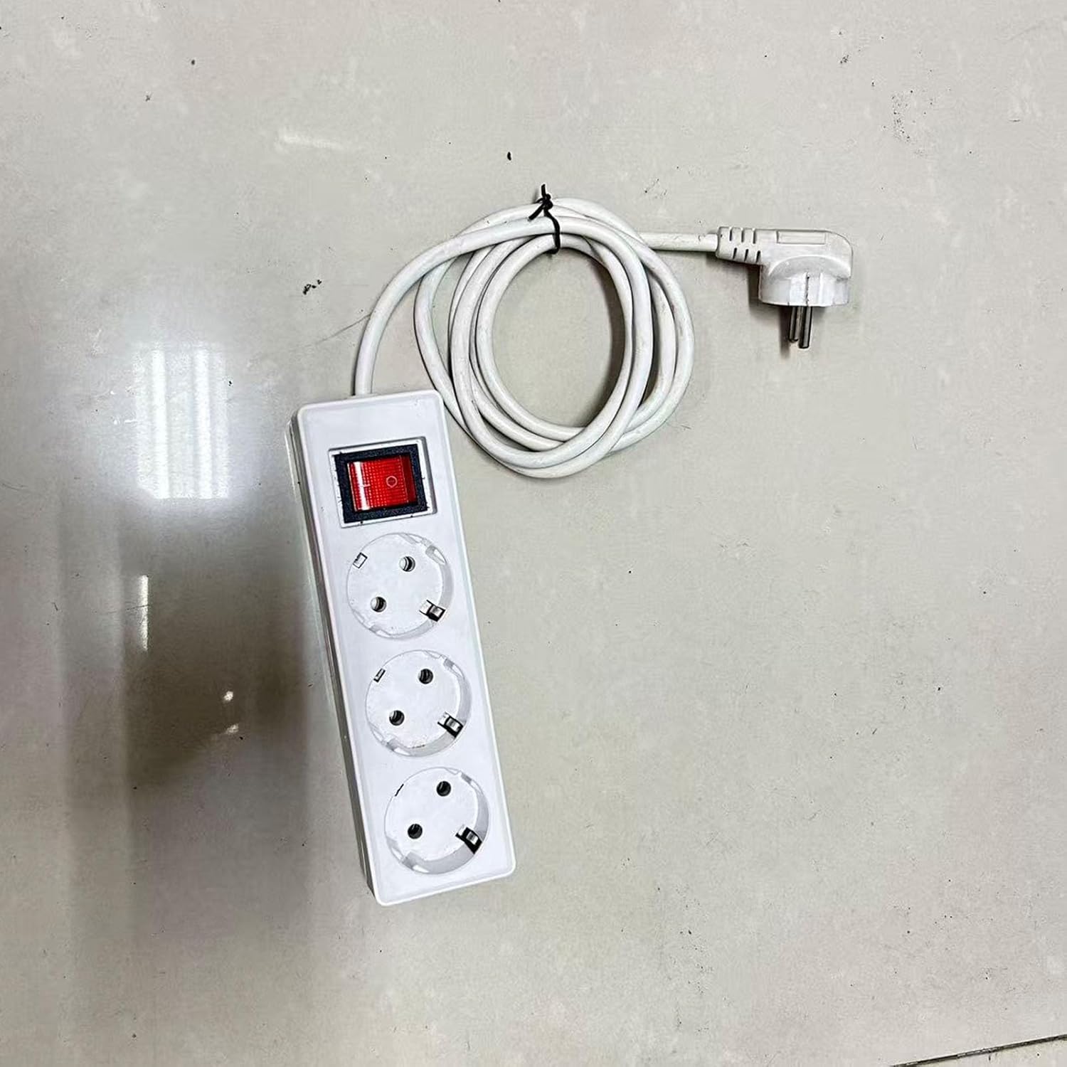 3 Fach Steckdosenleiste 3680W Doppelstecker Steckdose für Büro Zuhause Küche Weiß 2m