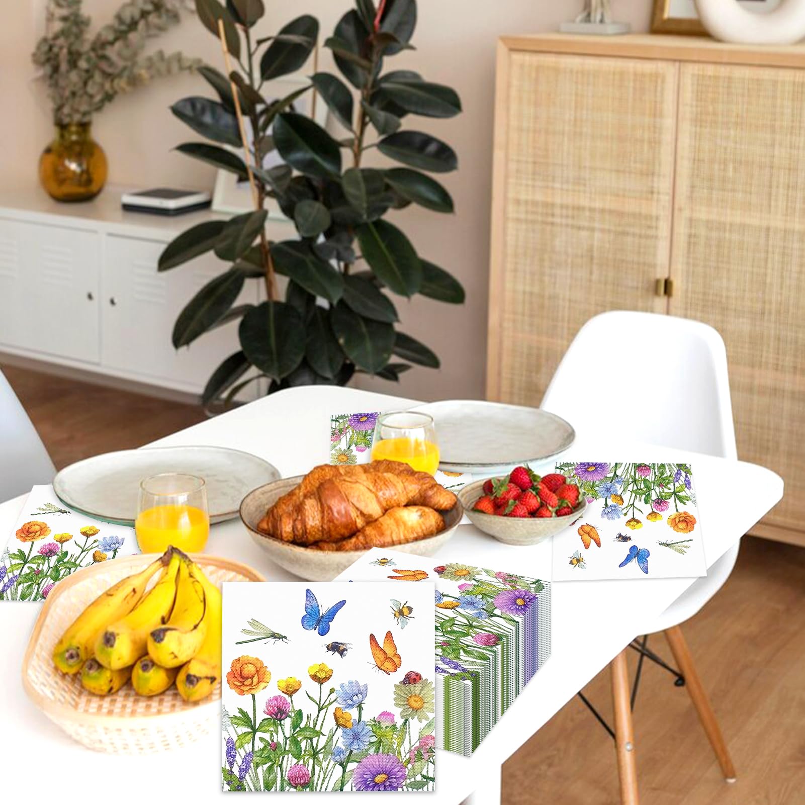 Lets Joy Servetten bloemen, 100 stuks bloemen papieren servetten, lente bloemenweide servetten, vlinderservetten, servetten bloemenweide, servetten tuinfeest tafeldecoratie 33 x 33 cm