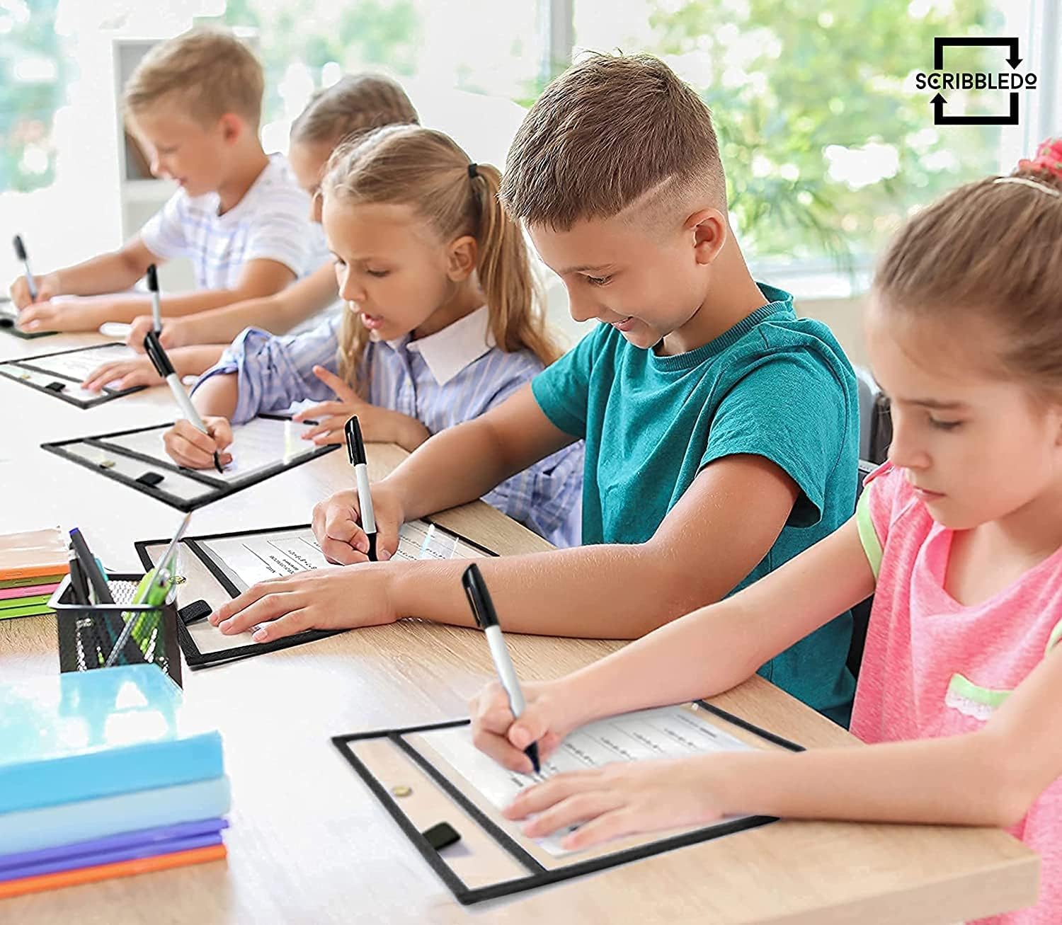 Lot de 50 pochettes en plastique noir pour papier - Résistantes - Transparentes - Effaçables à sec - Fournitures pour enseignants - Pour salle de classe, école, bureau, entrepôt, tickets