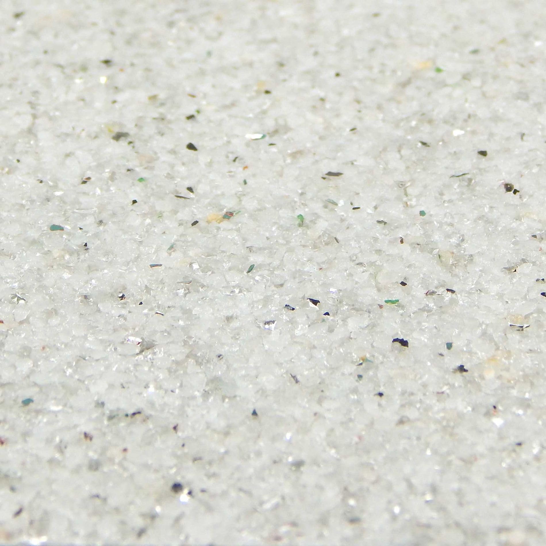 Terralith Buntsteinputz 14kg in weiß-glas, Sockelputz für Innen und Außen mit Reinacrylat Bindemittel aus Naturstein, 1-2mm Körnung (BSP80)