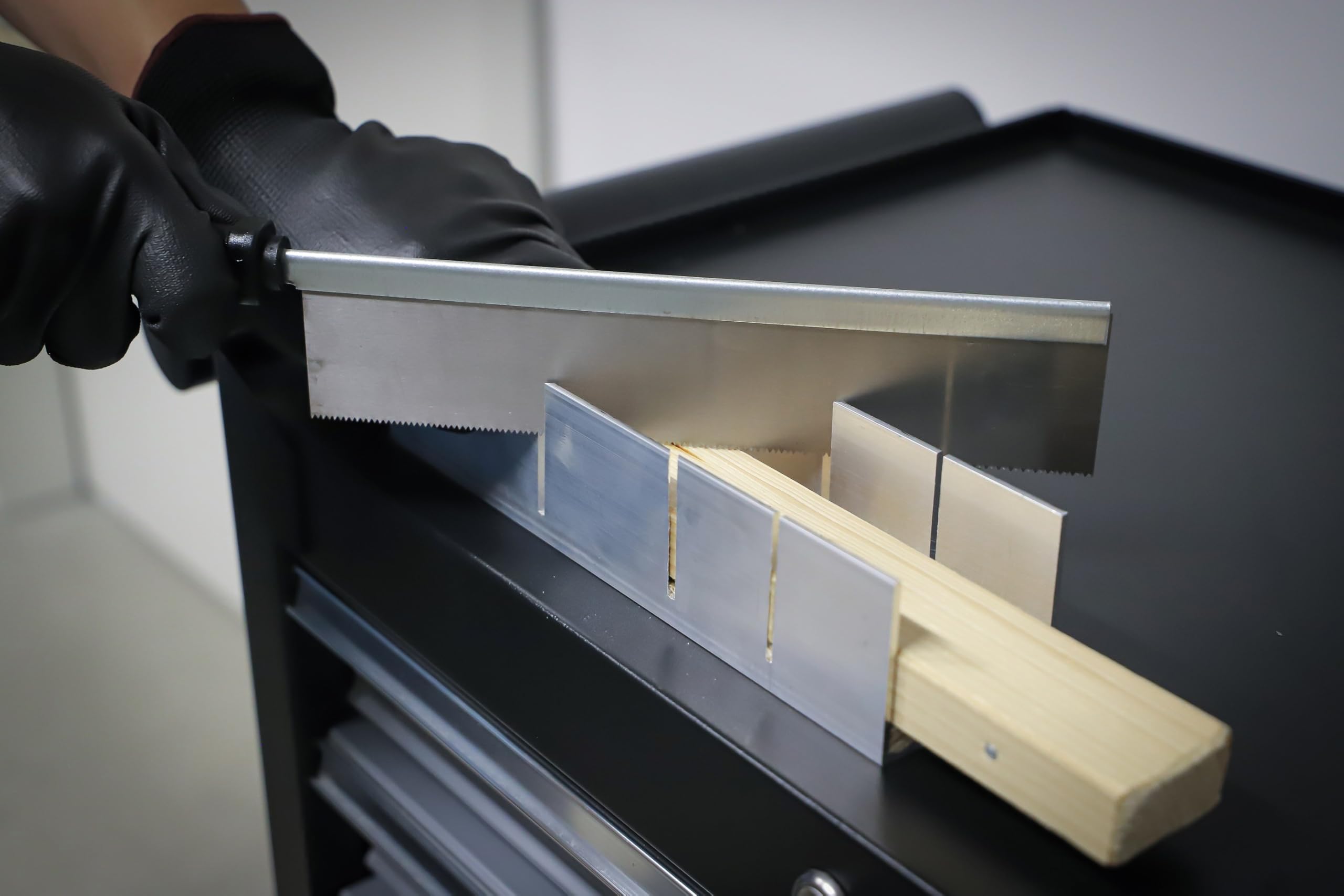 BGS 50860 | Caja de ingletes de aluminio | 245 x 65 x 55 mm