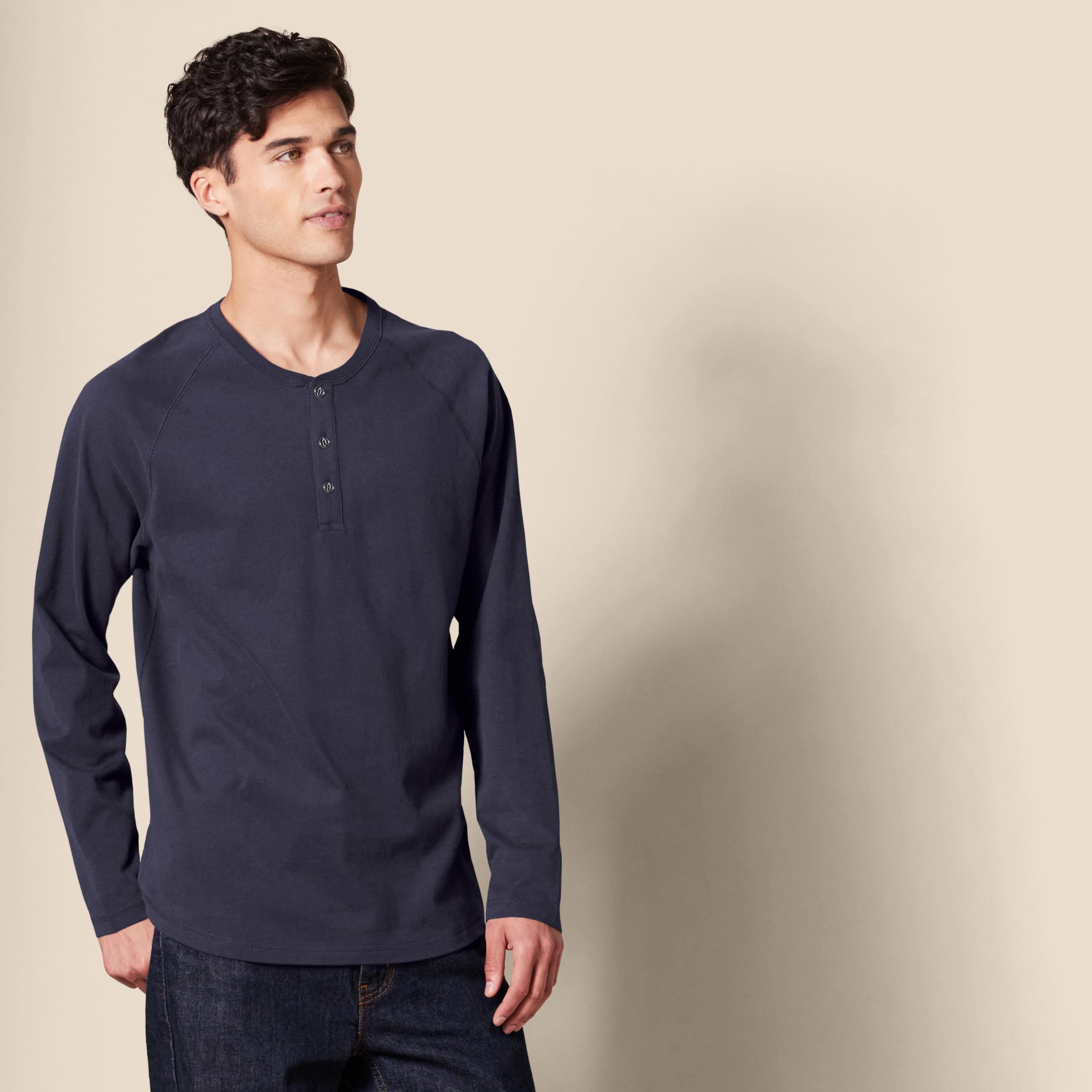 Amazon Essentials Long Sleeve Shirt for Men, Regular-Fit Henley, Available in Big & Tall