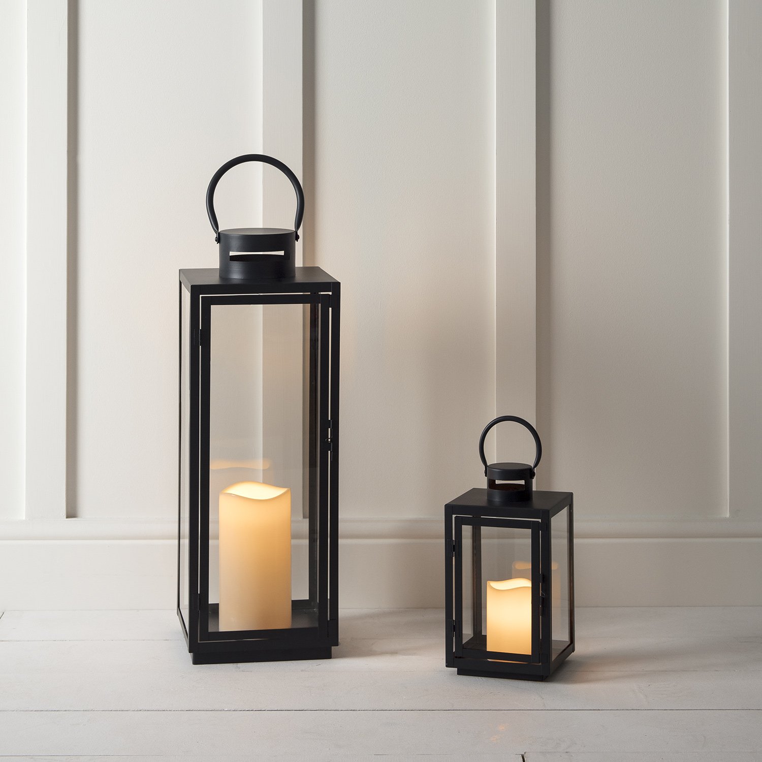 Farolillo Gigante en Metal Cincado Negro para Interiores y Exteriores con Vela LED a Pilas de Lights4fun
