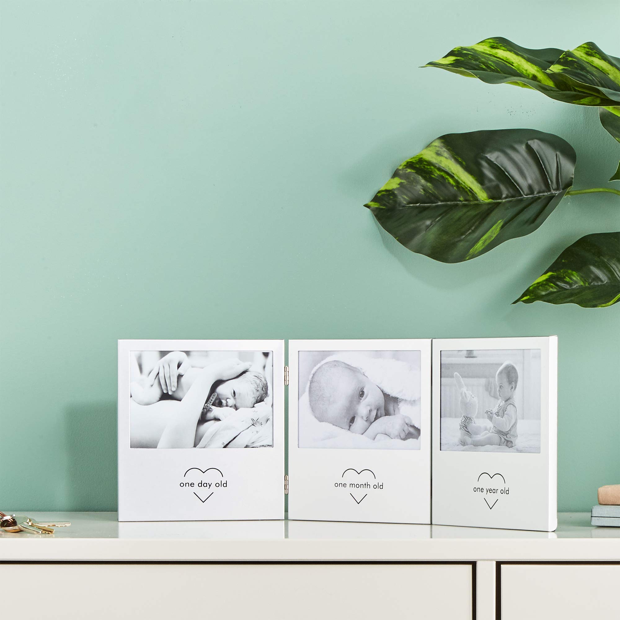 VonHaus My First Year Baby Photo Frame Triple Hinged Baby Picture