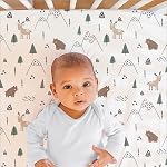 The Peanutshell 3 Ensemble de literie pour bébé en pièces pour garçons - Nouveau-né, nourrisson & Ensemble de lit pour nourrisson avec feuille de lit encastrée, consolateur à volants de poussière - Bois Camo