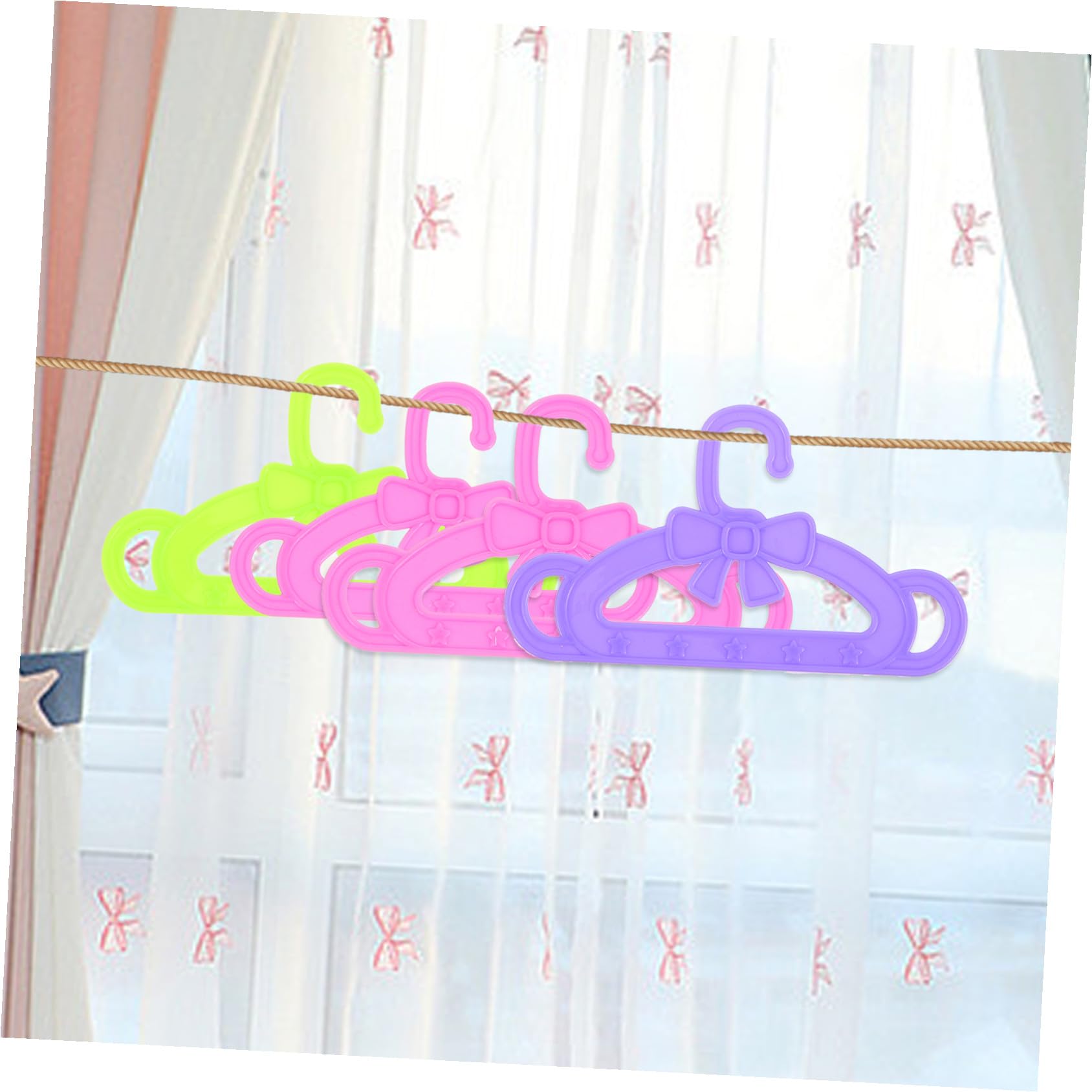 Mikinona Perchas de Plástico 15 para Ropa de Muñecas de Juguete de 18 Pulgadas Accesorios en Navidad Ideales para Habitación Infantil