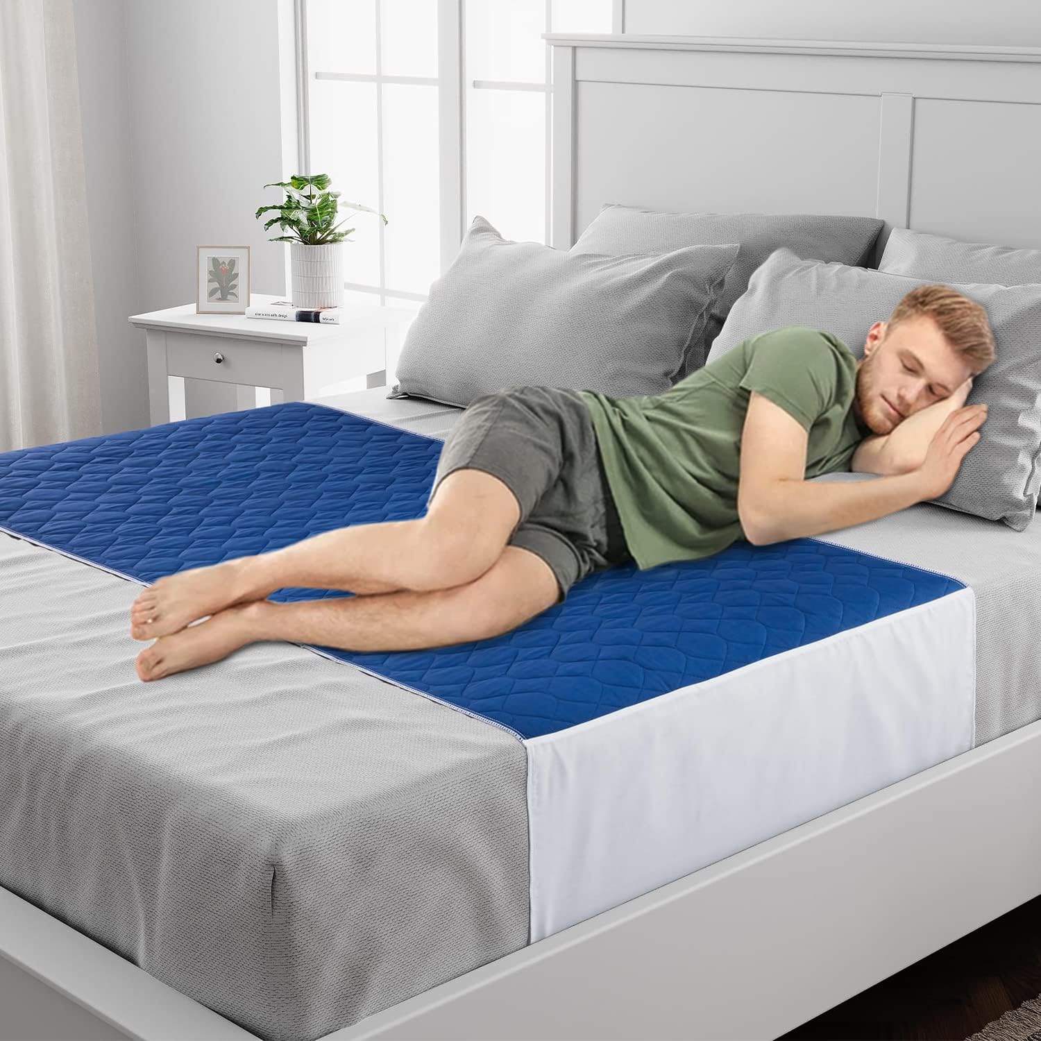 Washable Bed Protector/Pad with Tucks Kingsize Anti Stain Navy