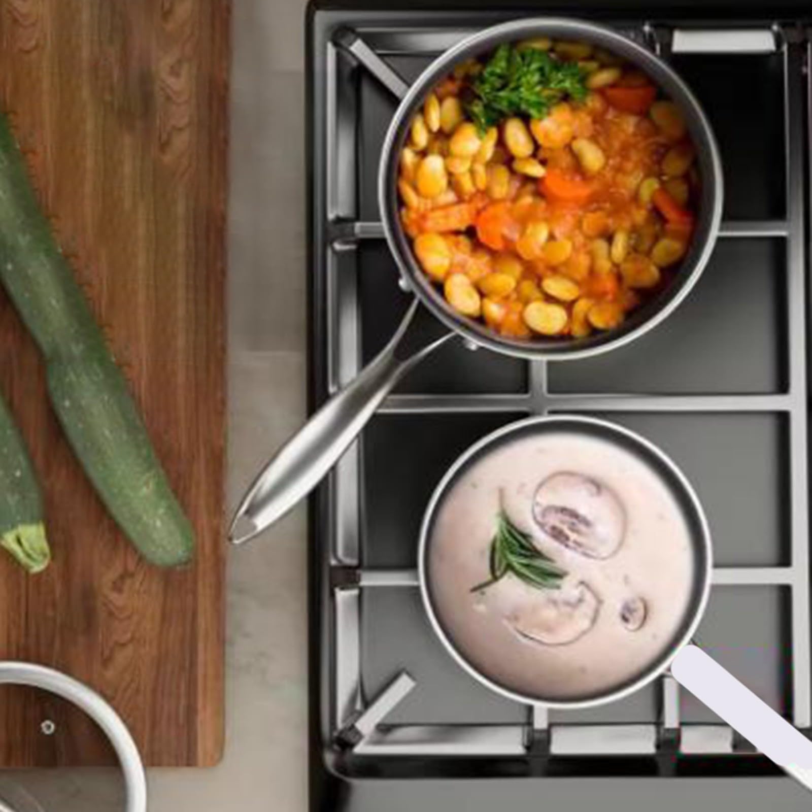 Pot à lait en titane pur 18 cm : non enduit, antirouille et léger pour une cuisine saine, idéal pour mijoter et faire bouillir dans les cuisines modernes
