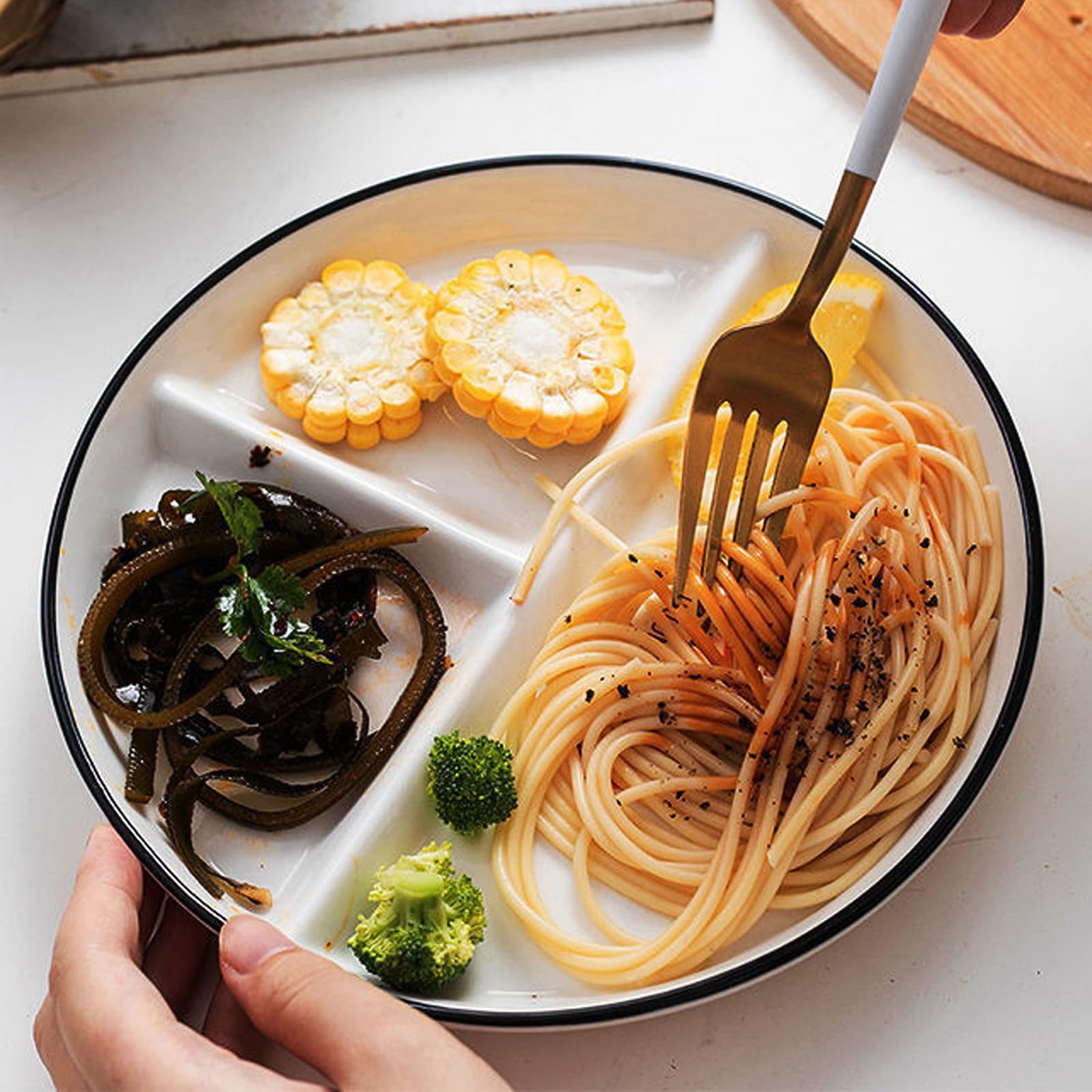 Piatti rotondi divisi da 22,9 cm per bambini e adulti, piatti in porcellana per dieta, piatti in ceramica, lavabili in lavastoviglie e adatti al microonde, piatti per controllo delle porzioni