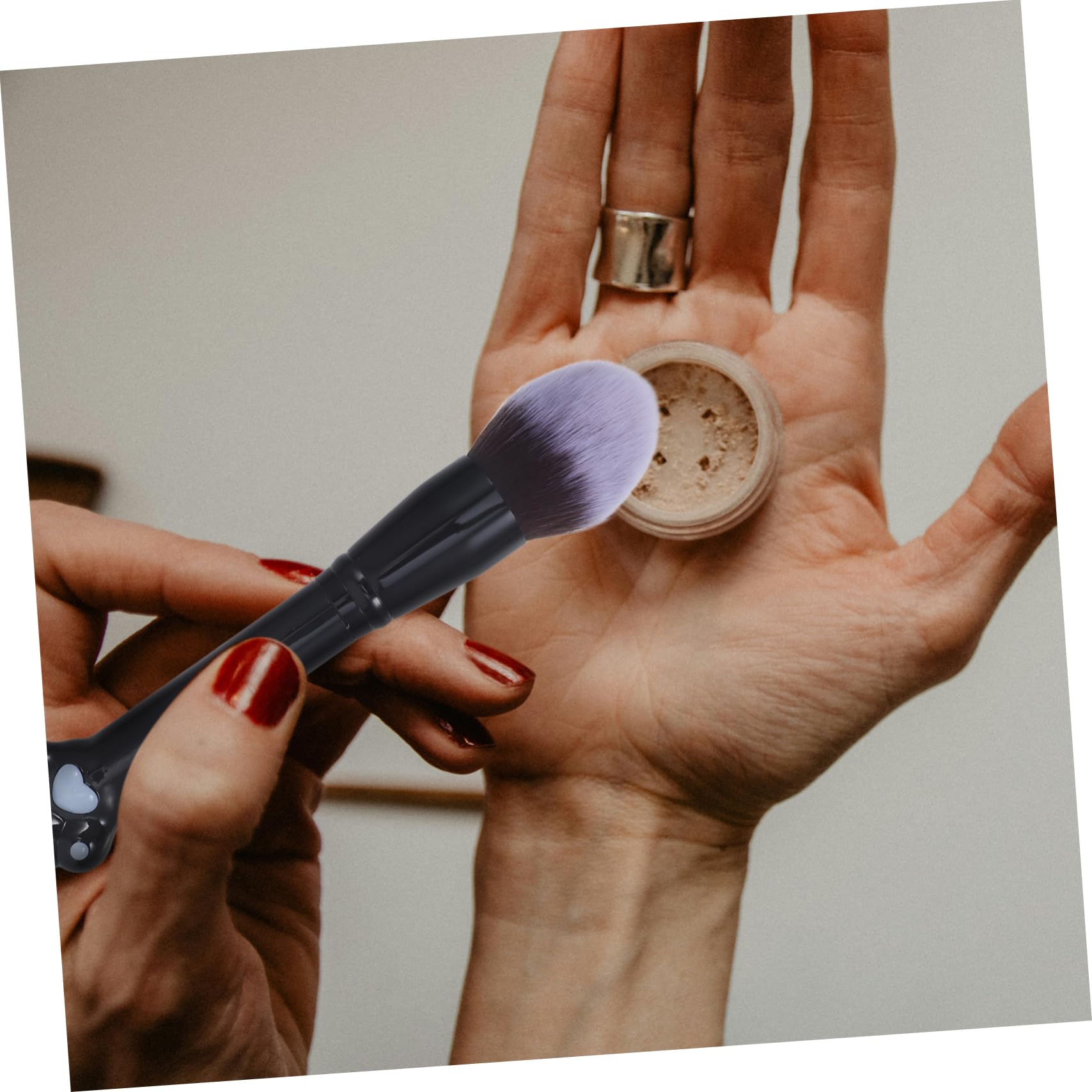 SOESFOUFU Portable Blending Brush Makeup Brush for Women Face Powder Brush Comfortable Handle