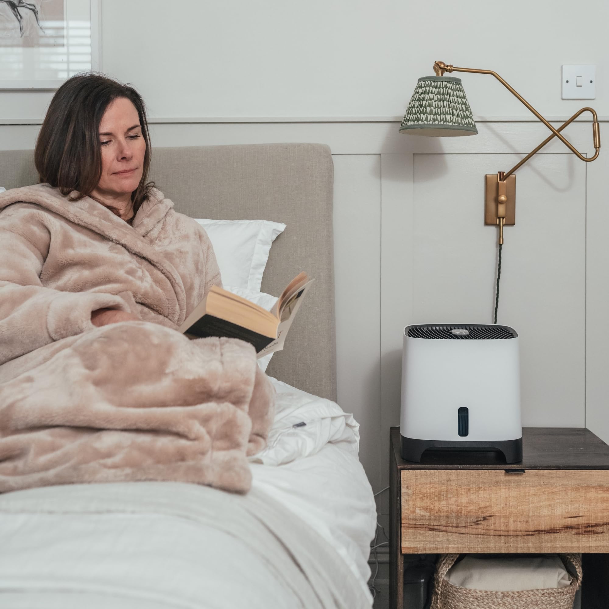 Meaco Armin Humidificador evaporativo de 300 ml, para habitaciones de hasta 44 m², depósito de 2,4 l, adecuado para agua blanda y dura, aire puro y óptimo humidificado, sin residuos blancos