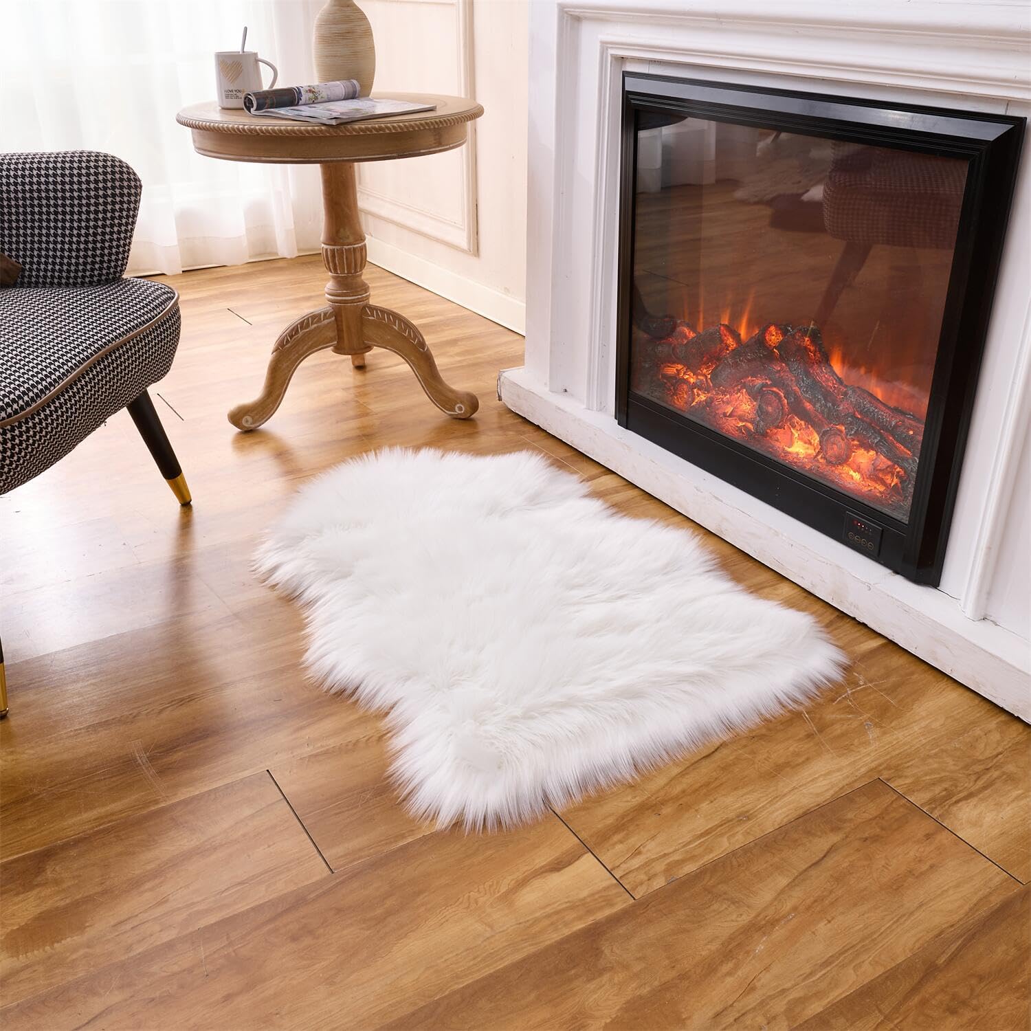 Arbosofe Ultra Soft Faux Fur Rug, Small Area Rugs, White Fluffy Shaggy Fur Rug for Bedroom & Living Room, Kids Room Decor, 2 x 3 Feet Sheepskin