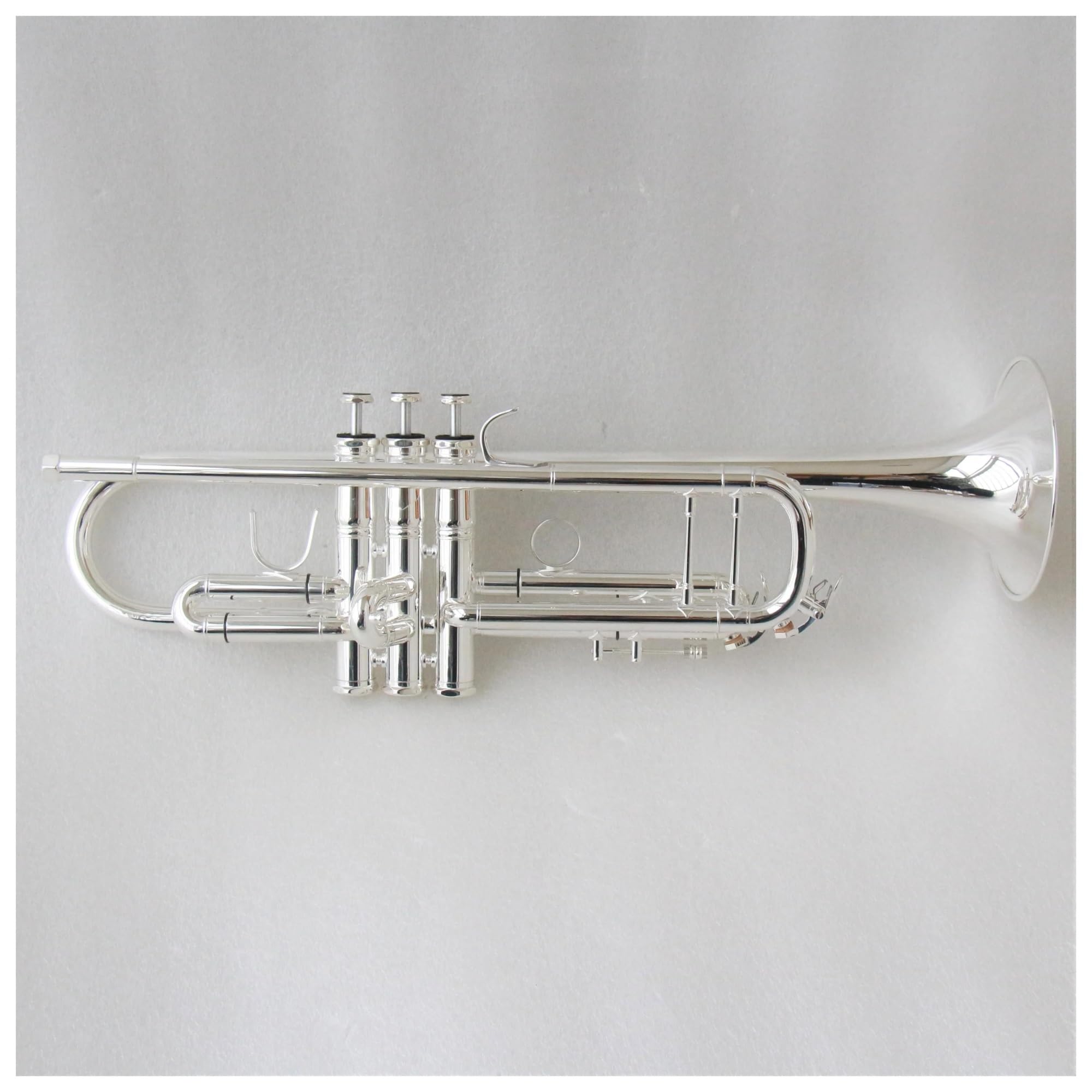 trąbka instrument Impreza z przenośną orkiestrą trąbkową na trąbce