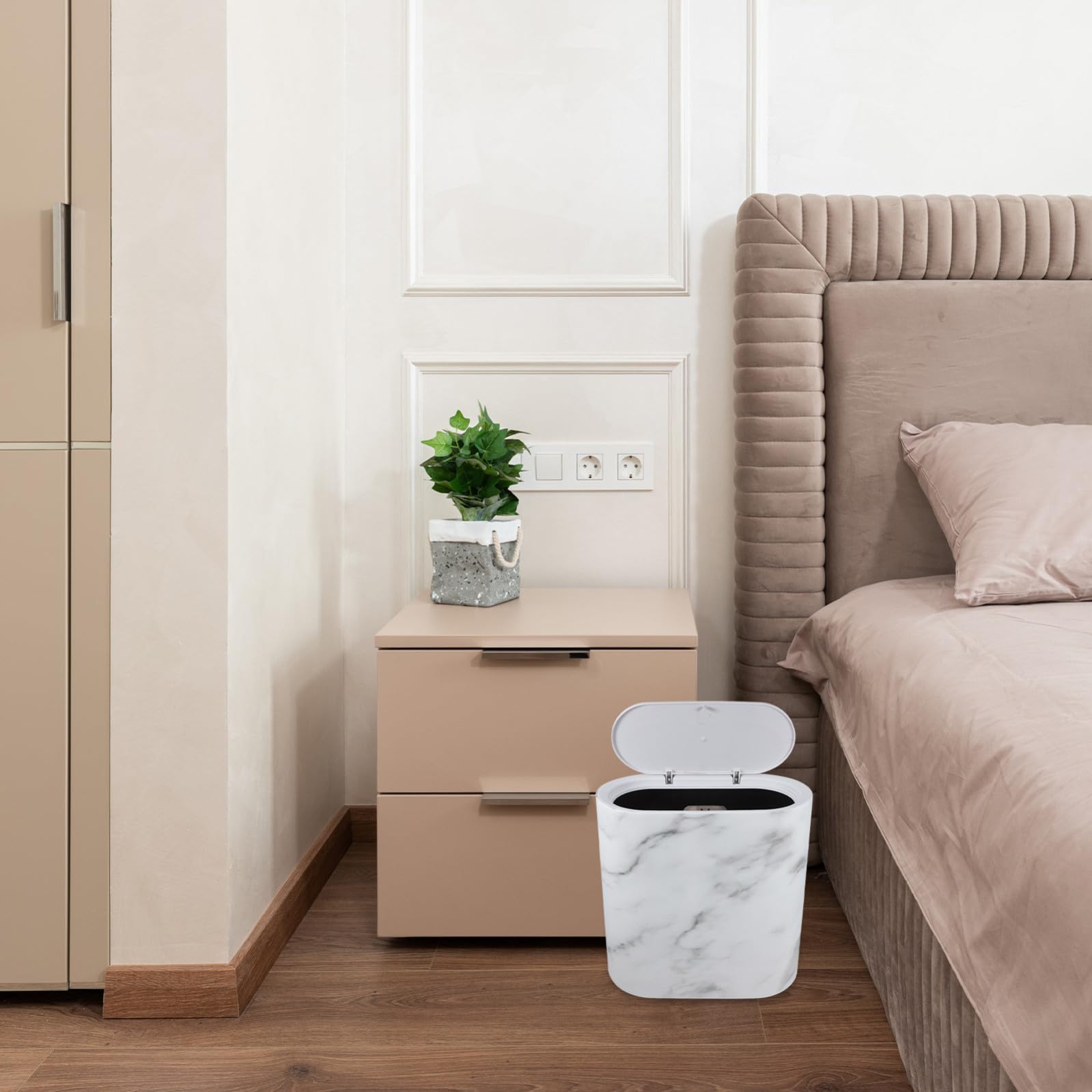 Hemobllo Spazzatura con Finitura Effetto Marmo Raffinato Bidone con Coperchio in Plastica Stretto Capacità Moderata, Design Salvaspazio per Cucina e Camera da Letto