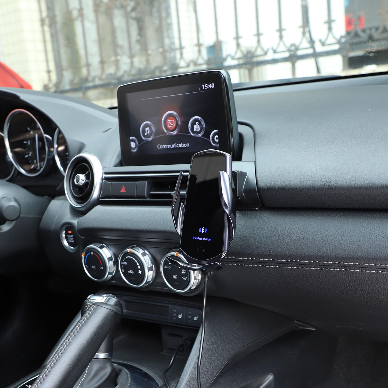 Supporto per telefono da auto per Mazda MX-5 ND 2016-2024 al centro della bocchetta dell'aria sul lato destro, ruotabile, fisso, per auto, adatto per iPhone, Android e smartphone universale (ricarica