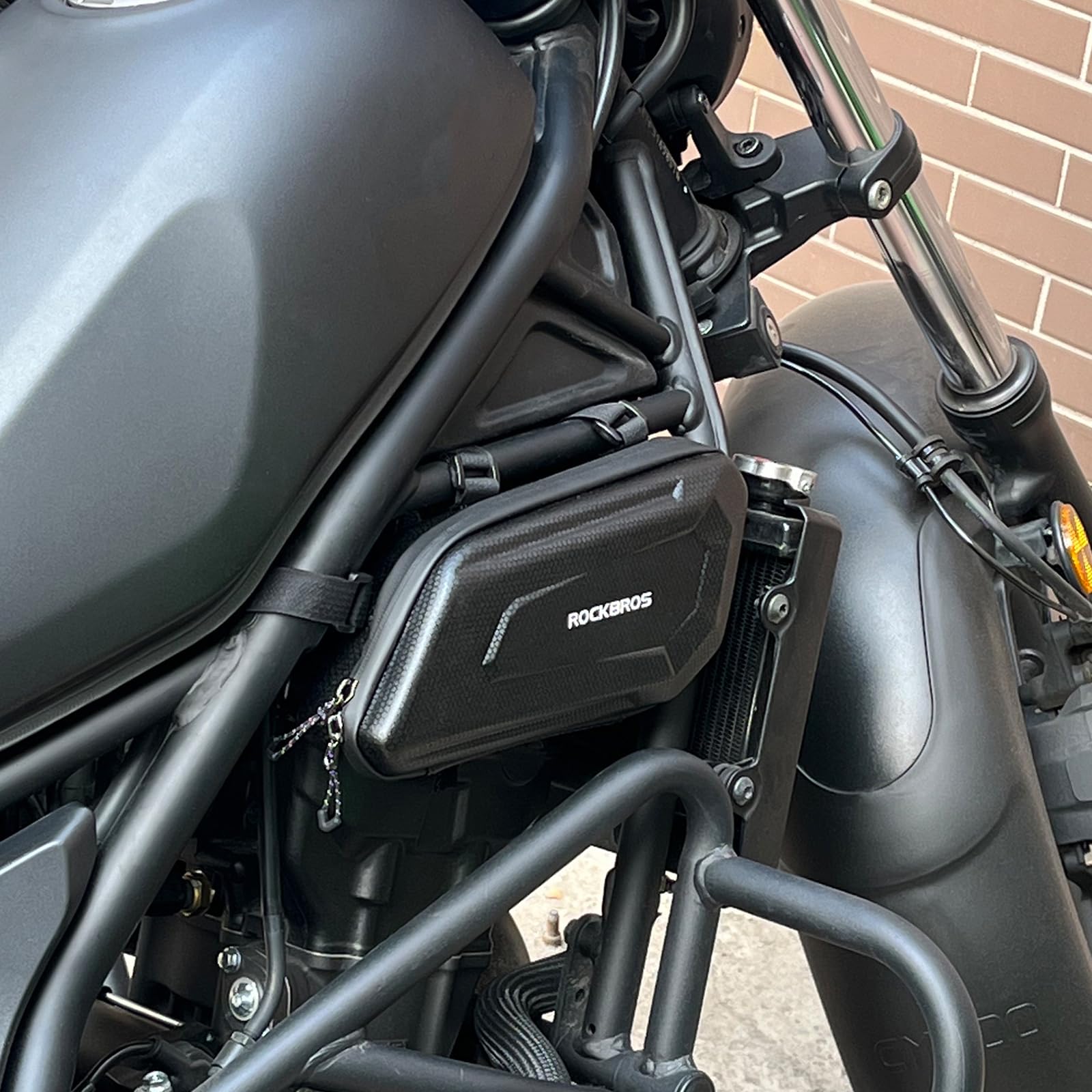 Borse laterali impermeabili in EVA rigide triangolari per Honda Rebel 1100 250 500 300 CMX1100 CMX250 CMX500 CMX300