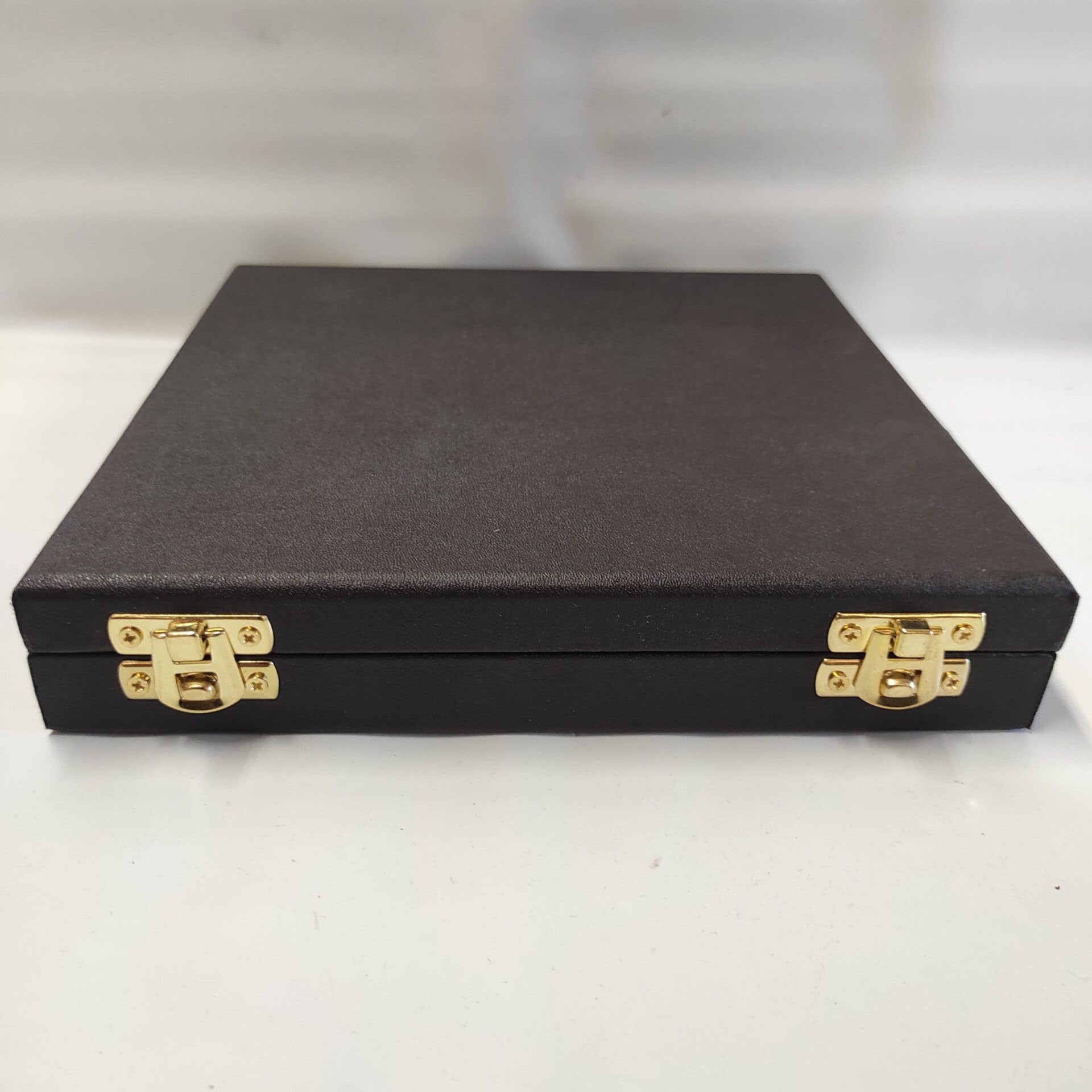 Caja para Monedas con 9 Compartimentos 47x47 mm Polipiel Marrón Estuche Organizador Coleccionista Numismática para Coronas Medallas y Monedas Conmemorativas
