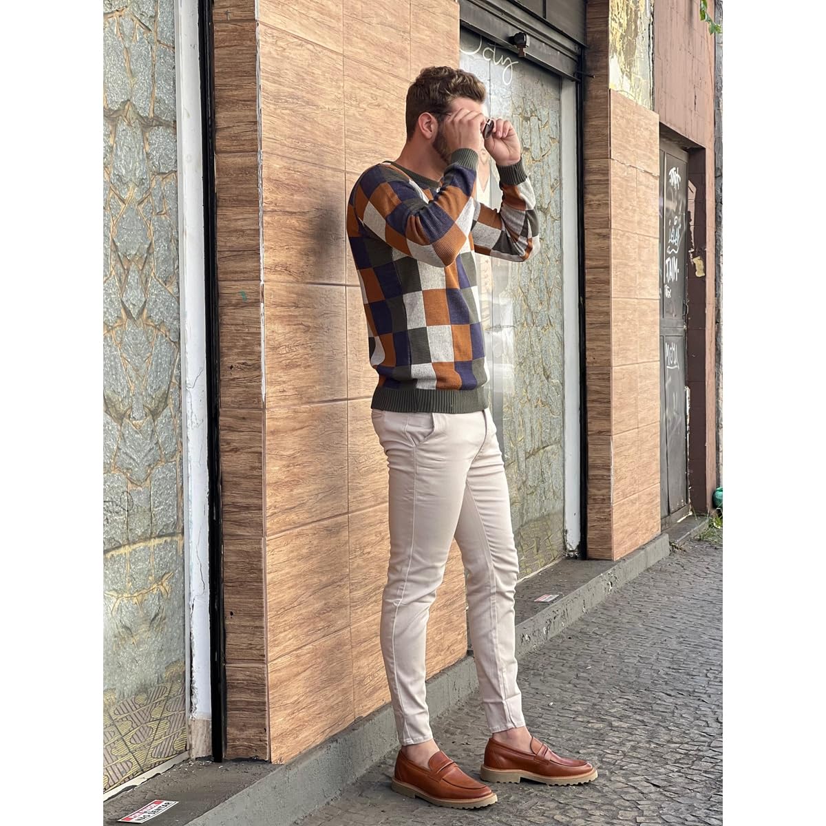 Sapato Mocassim Loafer Masculino em couro Legítimo Artesanal em promoção! Veja a oferta e mais achadinhos de Sapatos 9 Hoje é o melhor dia para comprar Sapato Mocassim Loafer Masculino em couro Legítimo Artesanal com aquele preço maroto! Promoção! Aproveite a oferta! 9