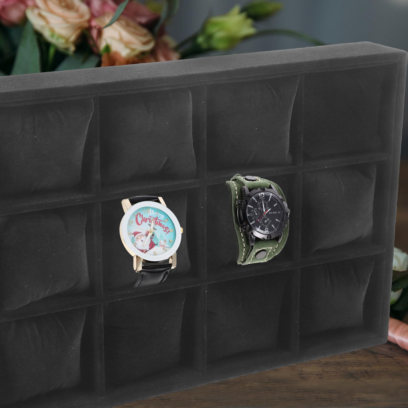TOYANDONA Uhrenablage mit 12 Fächern aus Schwarzem Samt Armband Organizer mit Kleiner Kissen Multifunktionale Schmuck Präsentationsschale für Uhren und Armreifen