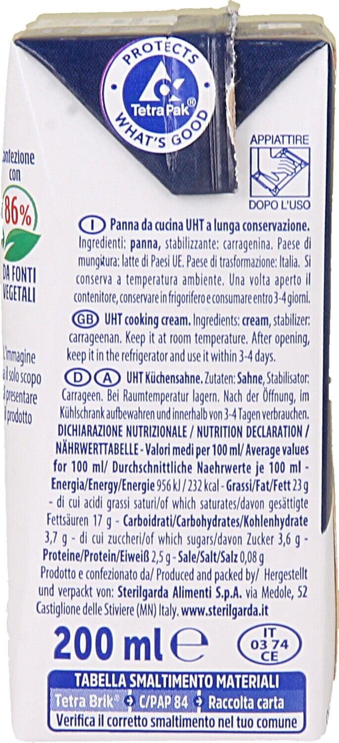 Sterilgarda Panna da Cucina, Salsa da cucina italiana, 12 confezioni Tetrapak da 200ml + Portachiavi Beni Culinari in Omaggio