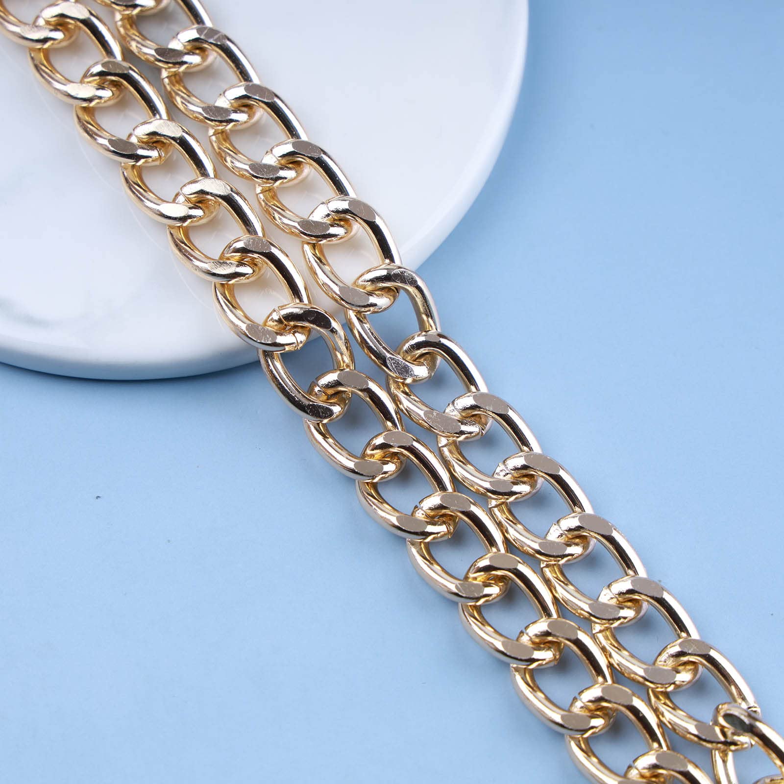 Acquista Collana a catena con clavicola di perle barocche multistrato con perline fatte a mano
