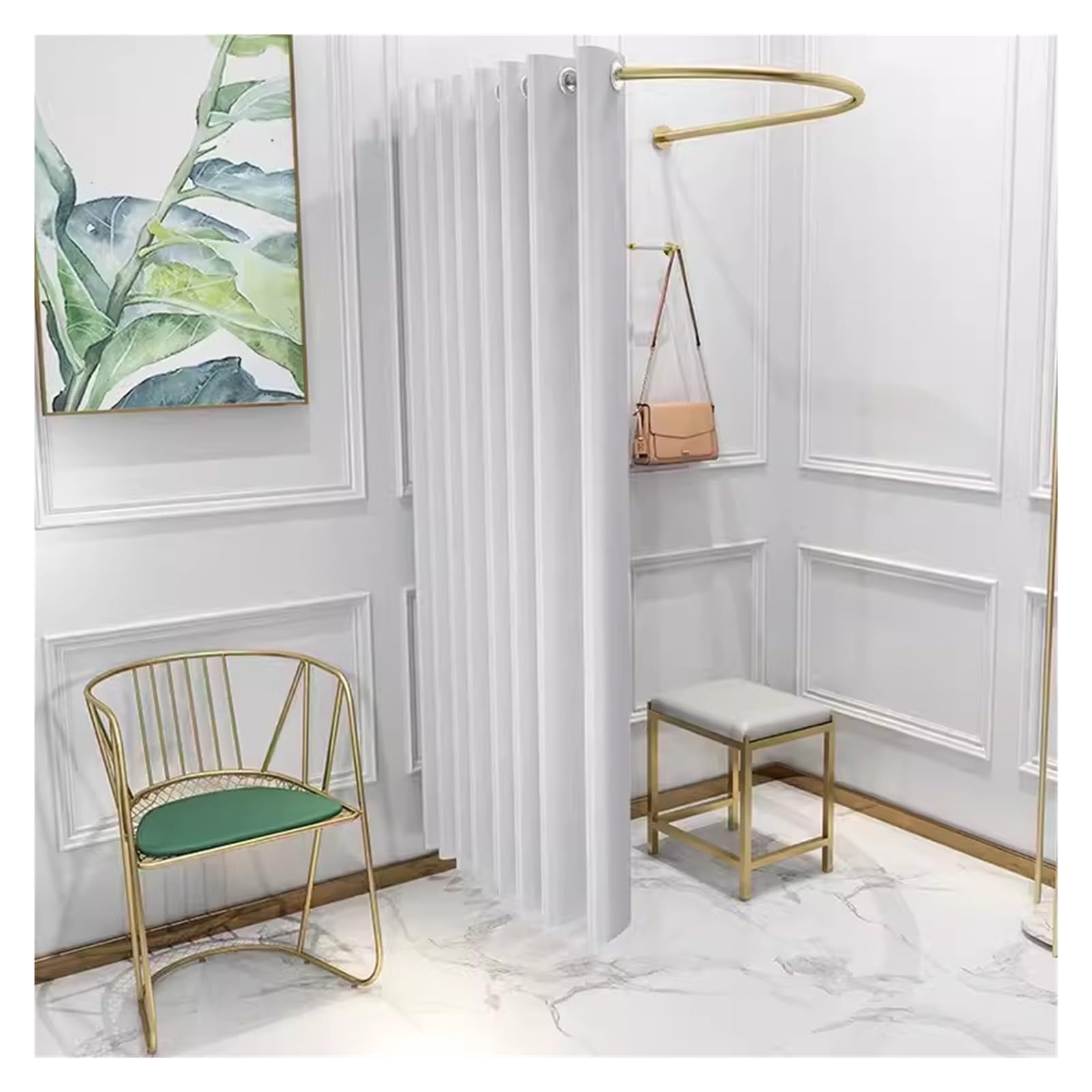 Cabine d'essayage de magasin de vêtements et vestiaire enfants en arc