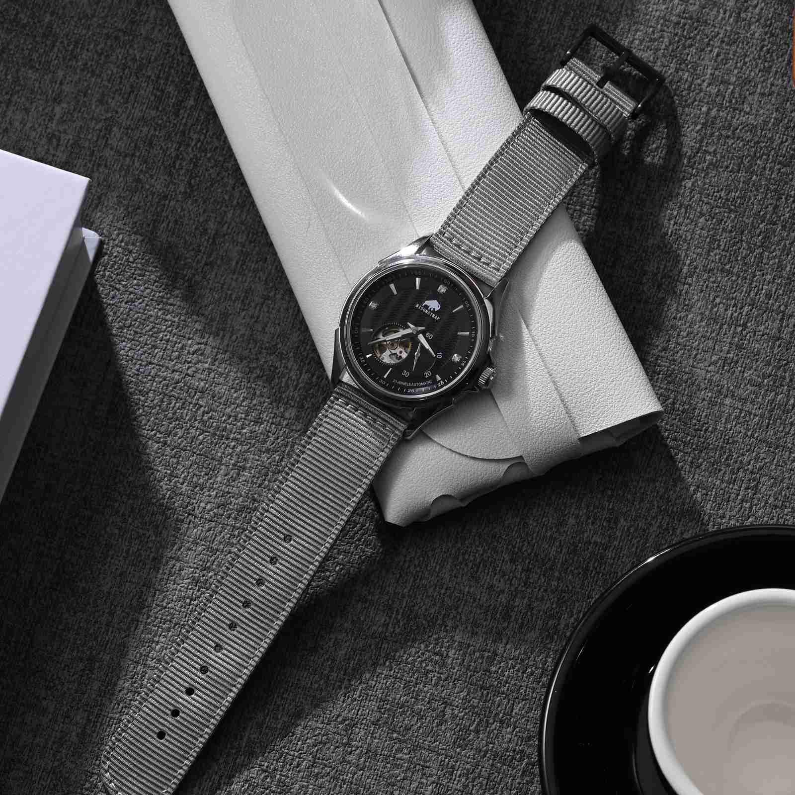 BISONSTRAP Cinturini in Nylon da Uomo, Cinturino per Orologi Militari, Sgancio Rapido, Fibbia Spazzolata, Larghezza Cinturino 18mm 19mm 20mm 22mm