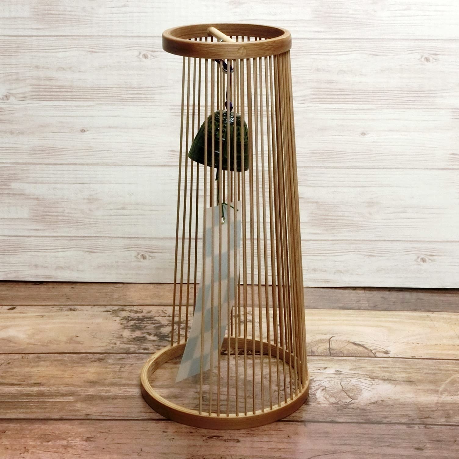 Amazon.co.jp: 駿河竹千筋細工 置き風鈴 初風 25 煤竹風 : DIY・工具