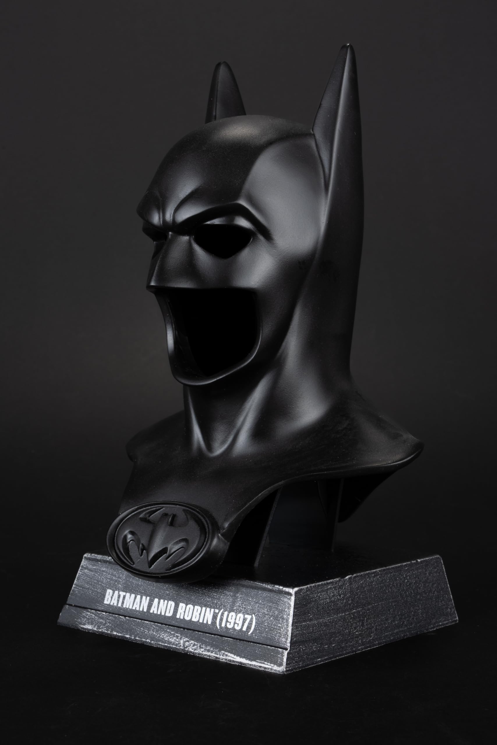 McFarlane Toys - DC Direct Batman (Batman i Robin) Replika osłony w skali 1:3