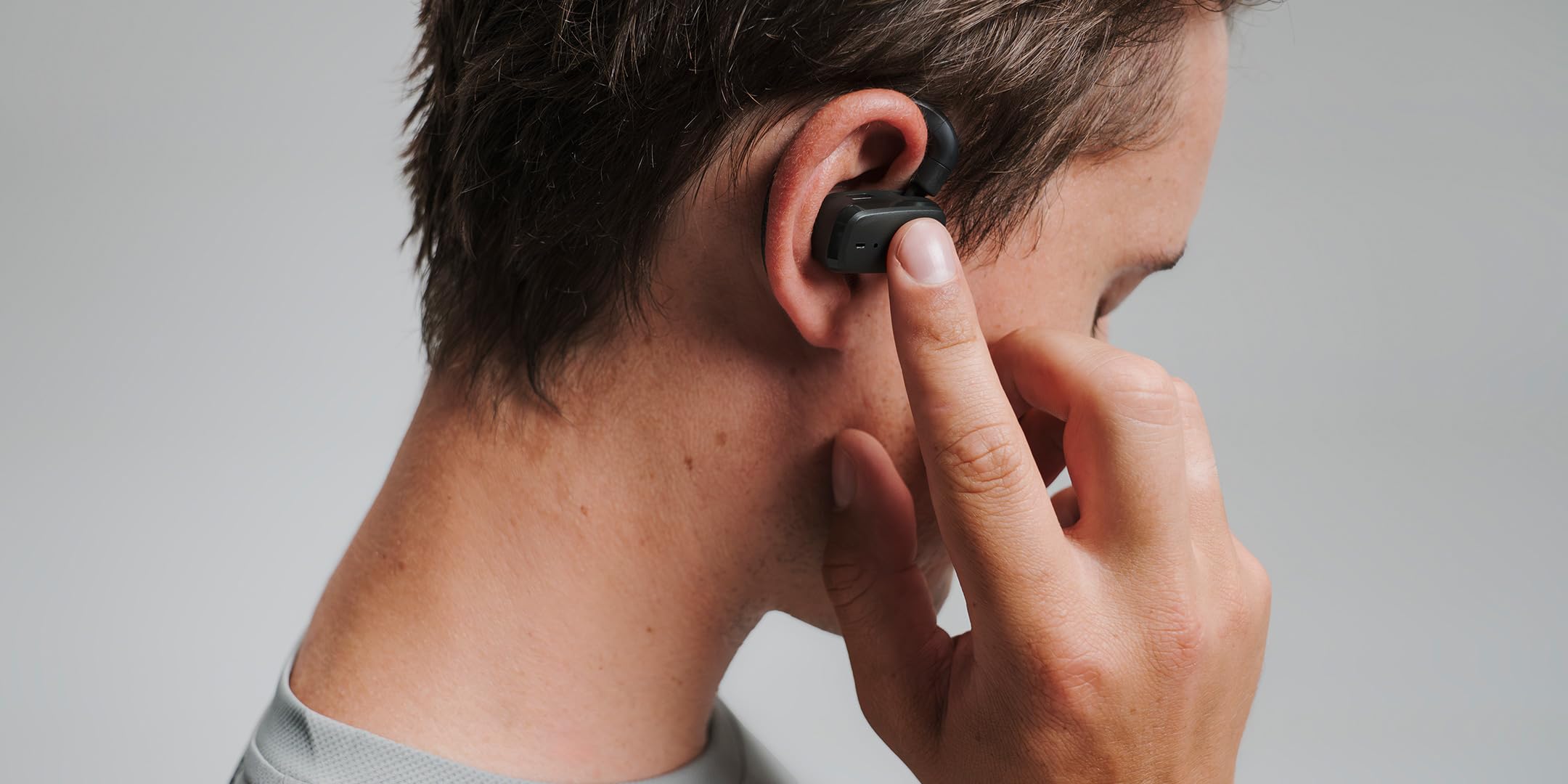 Teufel AIRY Open TWS Kabellose Bluetooth Open Ear Kopfhörer, True Wireless | True Wireless Ohrhörer mit Mikrofon, IPX4 wasserdicht, bis 20 Stunden Akkulaufzeit, Intuitive Touch Steuerung -Night Black