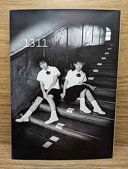 1998年昭和を代表するチャイドル姉妹 前田愛・亜季　カレンダーサイン付【複製】 1998年昭和を代表するチャイドル姉妹 前田愛・亜季 カレンダー