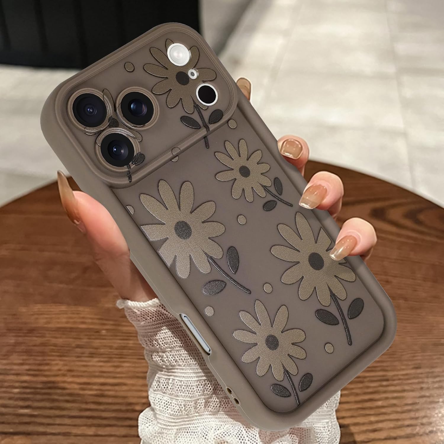 MOWIME Compatible with iPhone 17 Pro Max Case, Cute Daisy Floral Pattern Shockproof Soft TPU Protective Cover for Women Girls, Slim Anti Scratch Case for iPhone 17 Pro Max 6.9 Inch, Brown