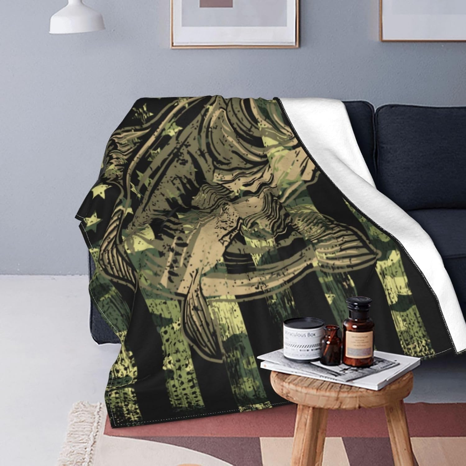 Camo Fish Fleece Throw Blanket Soft Flannel Plush Lightweight Warm Cozy Blanket for Men Women Couch Bed Sofa Travel 60"x80"