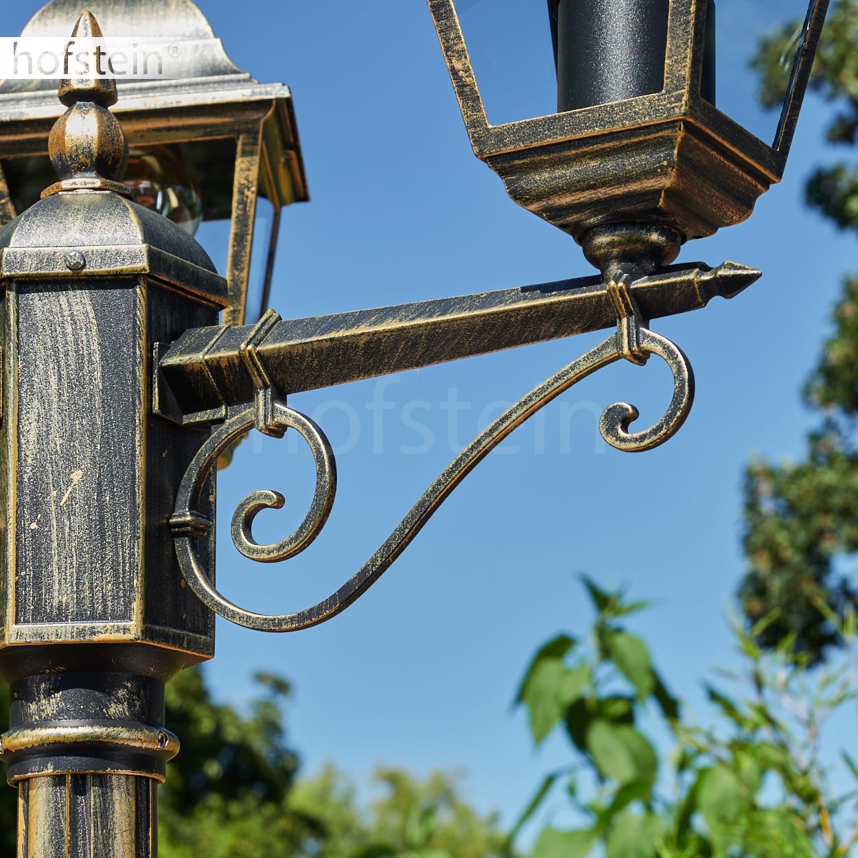 HOFSTEIN Lampa zewnętrzna Naofe, oświetlenie ścieżki z metalu/szkła w kolorze czarno-złotym/brązowym/przezroczystym, kandelabr o antycznym wyglądzie, wysokość maks. 220 cm, oświetlenie ogrodowe IP44,