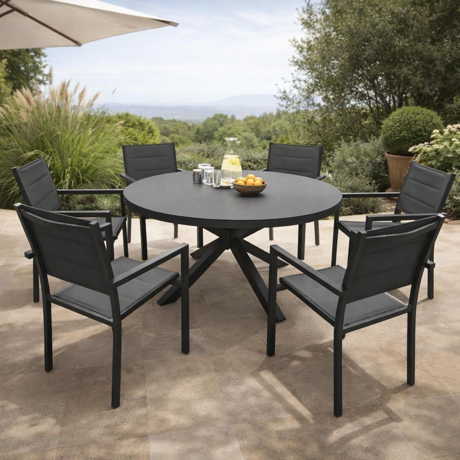 Happy Garden Salon de Jardin GIALOVA 6 Places en textilène Gris – Table Ronde Ø 140 cm – Structure Aluminium Anthracite