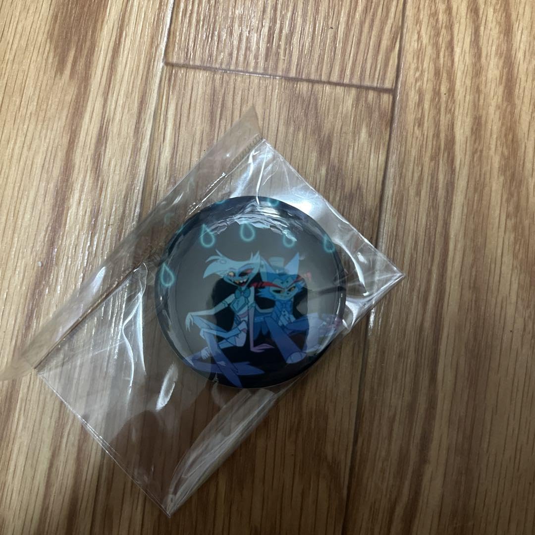 Amazon.co.jp: ハズビンホテル ハスク エンジェルダスト 缶バッジ 1