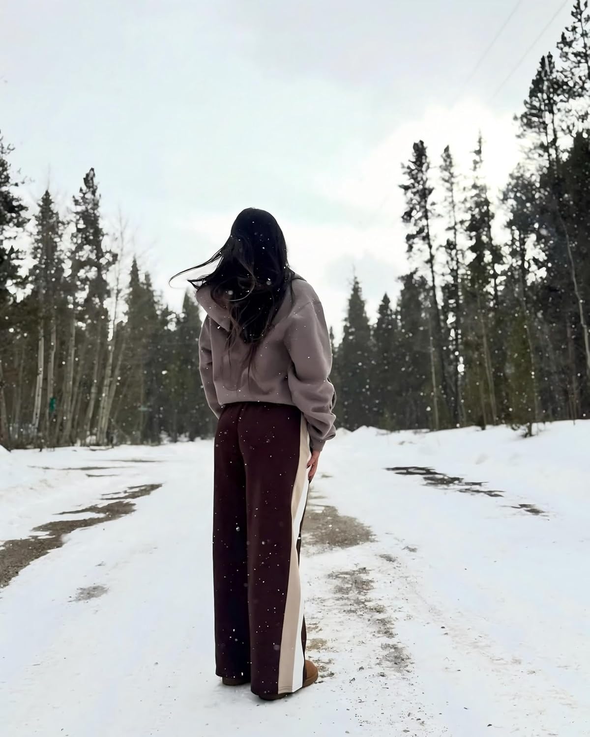 Women's Fleece Track Pants Loose Straight Leg Jogging Sweatpant Sports Athletic Running Zipper Pockets with Striped - Image 3