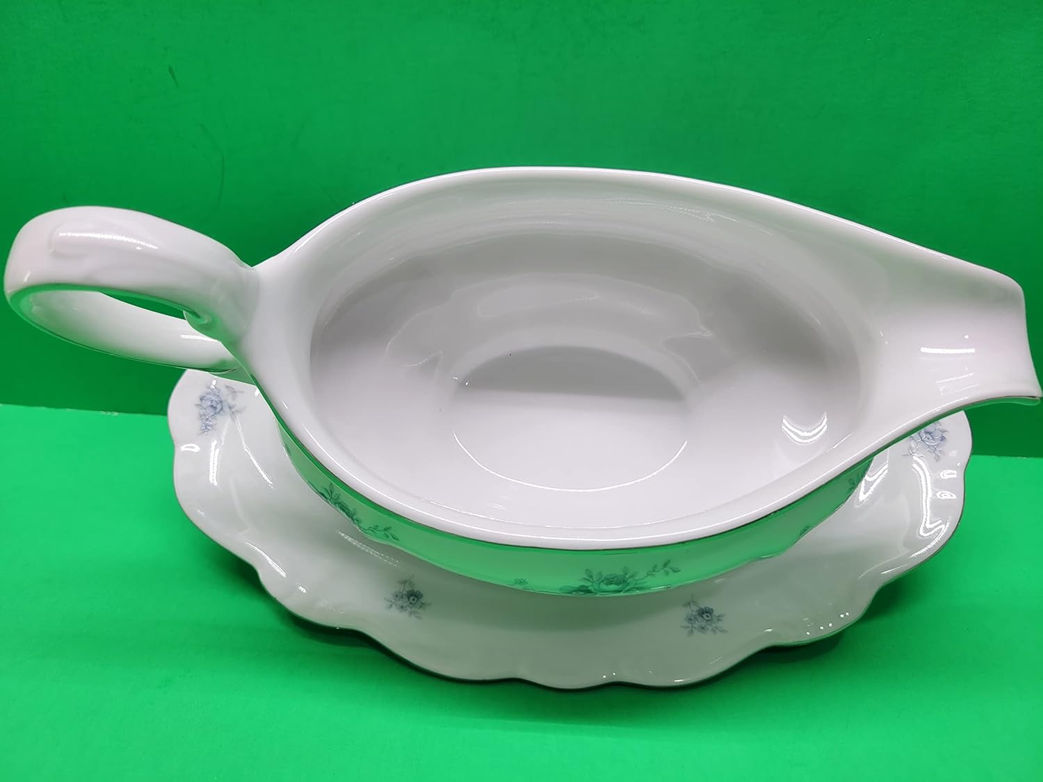 Johann Haviland Bavaria Germany Blue Garland Gravy Boat w/ Attached Underplate -- Haviland Classic -- White Bone Porcelain with Floral Blue Garland and Trimmed in Platinum by Johann Haviland