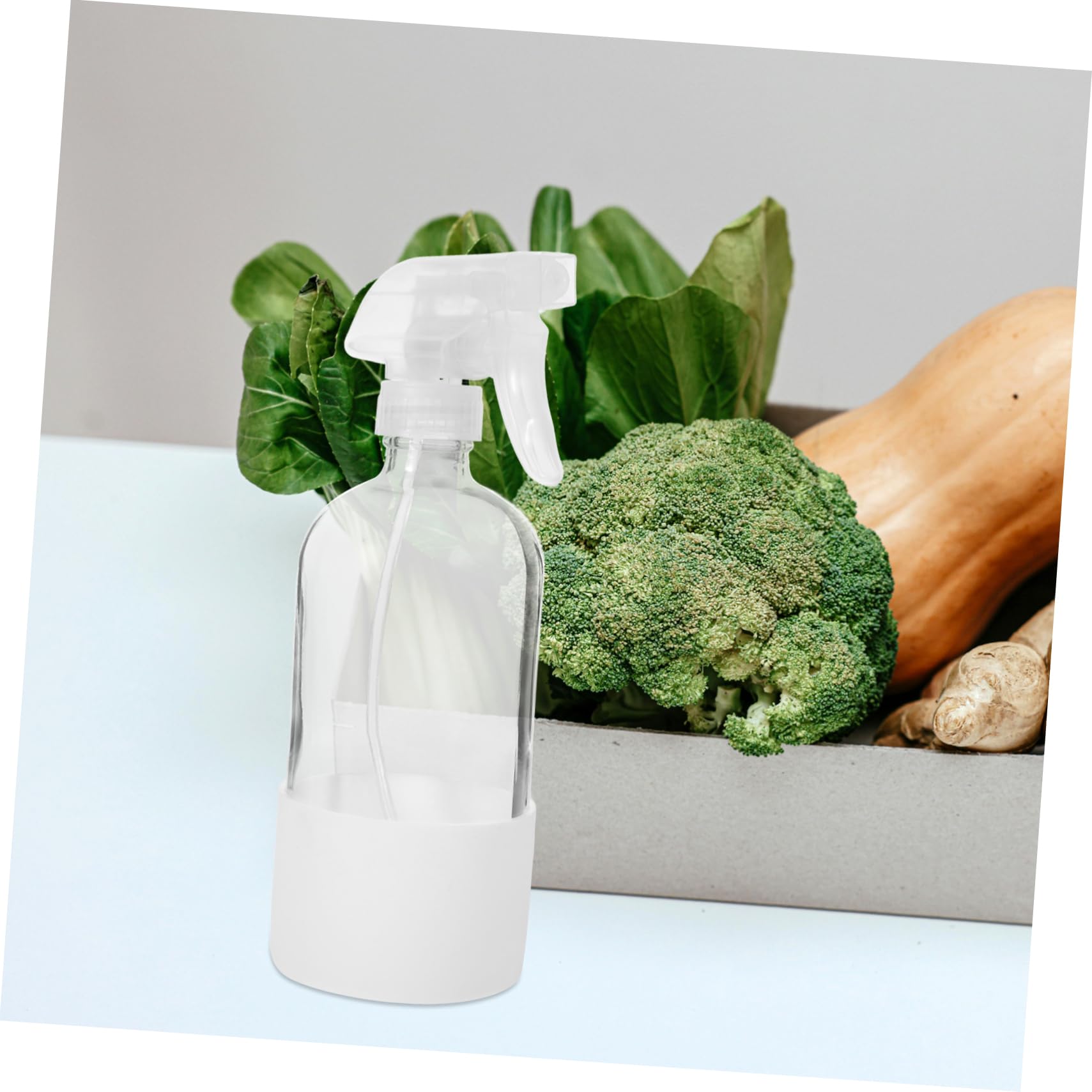 Bottiglia Spray 500ml in Vetro con Rivestimento in Silicone, 2 Pezzi | Nebulizzazione Fine, Bianco Moderno, Flaconi Vuoti Riutilizzabili per Uso Quotidiano