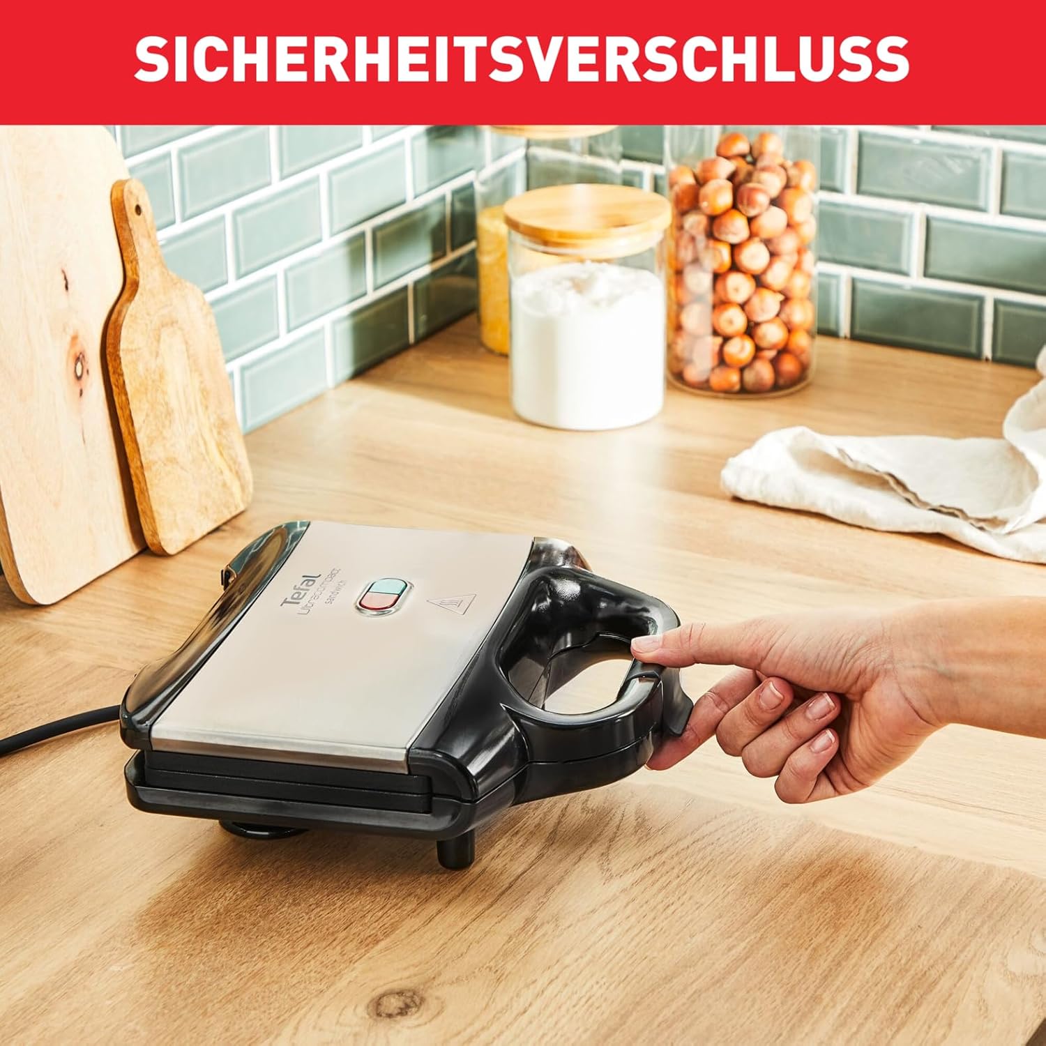 Tefal SM1552 szendvicssütő használat közben