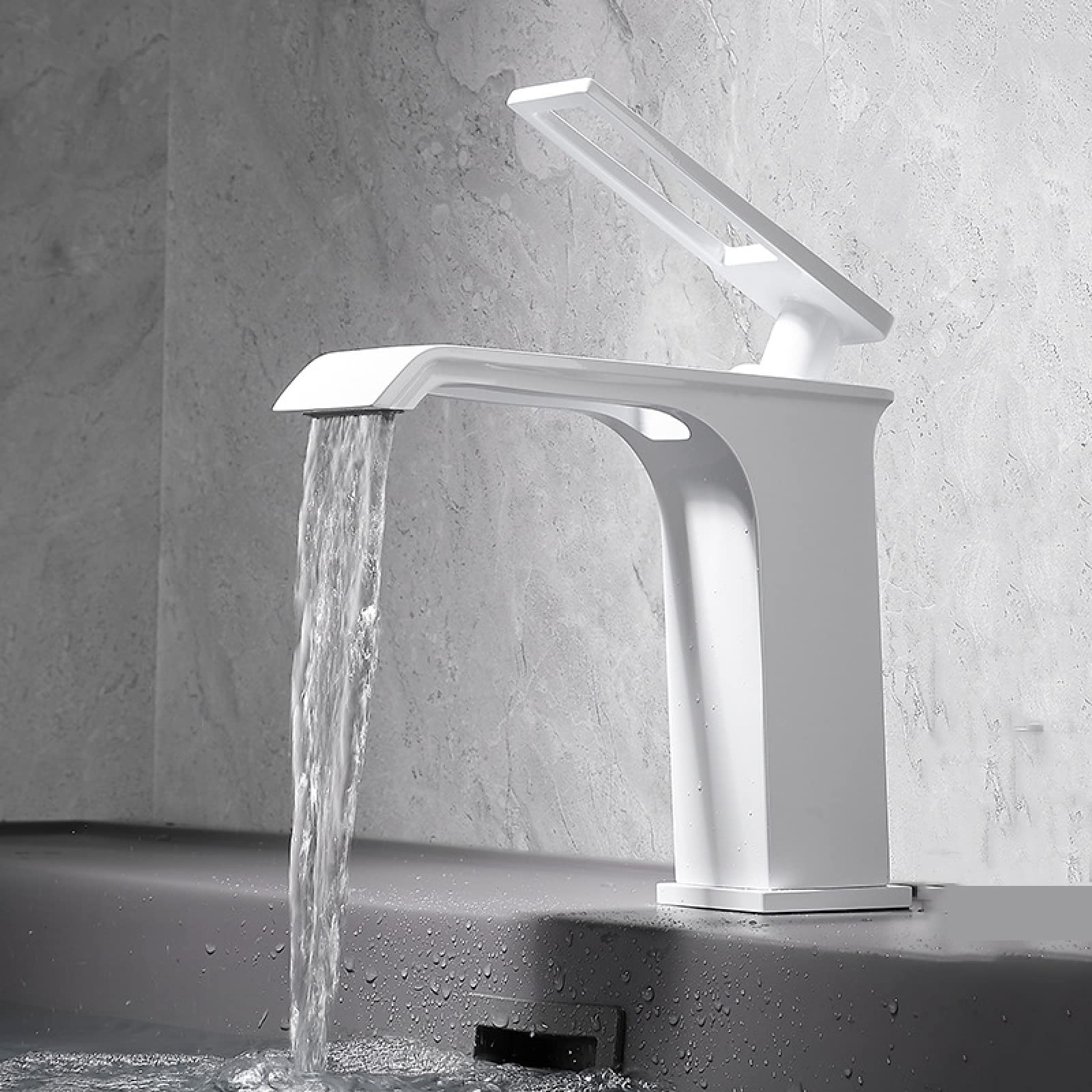 Mitigeur cascade pour évier chaud et froid à poignée unique fluide